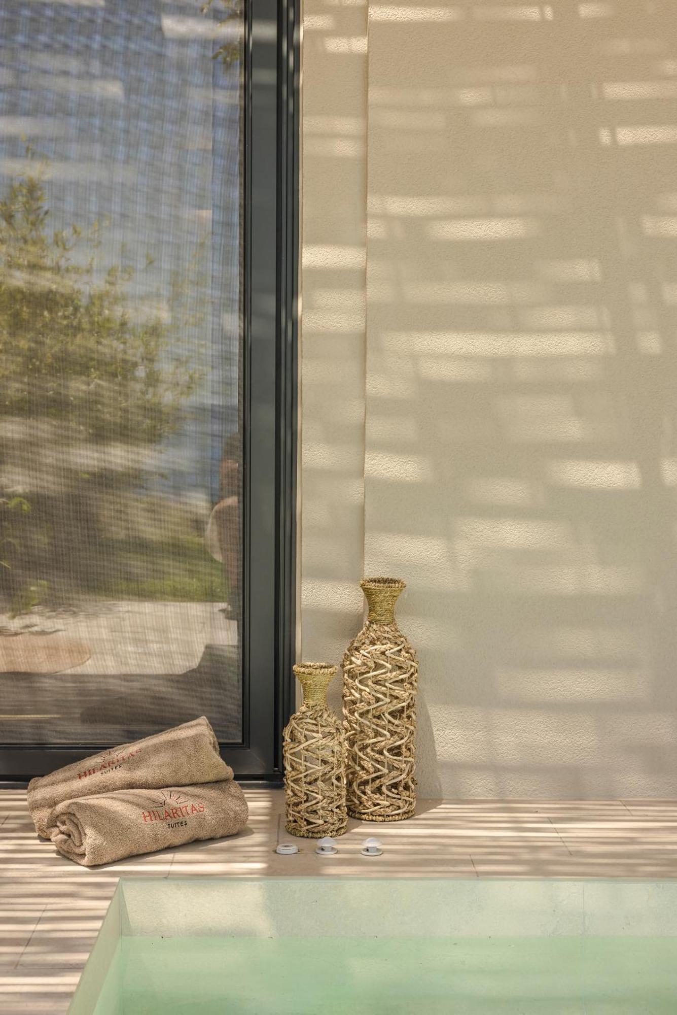 Hilaritas Premium Seafront Stay - April & May Limited Spring Offer! Holiday home