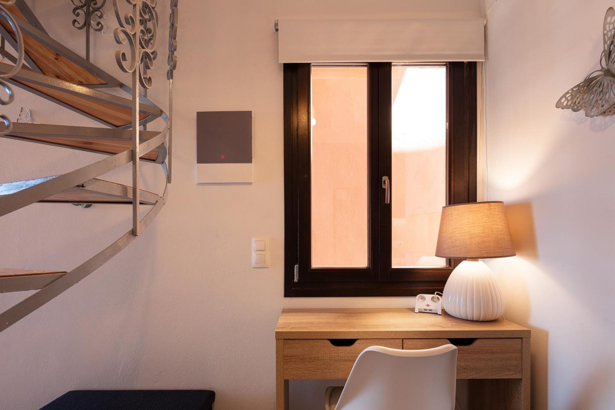 Apartment Fortezza Sea Breeze, Anne, 2 Bedrooms & Sea View *