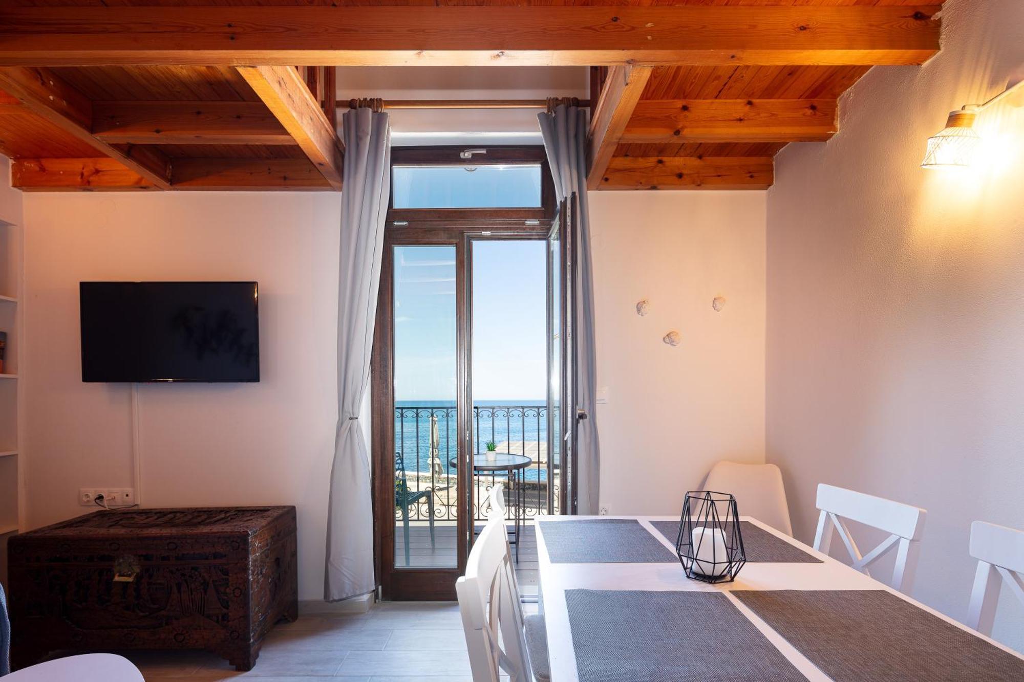 Fortezza Sea Breeze, Anne, 2 Bedrooms & Sea View Rethymno (Crete)