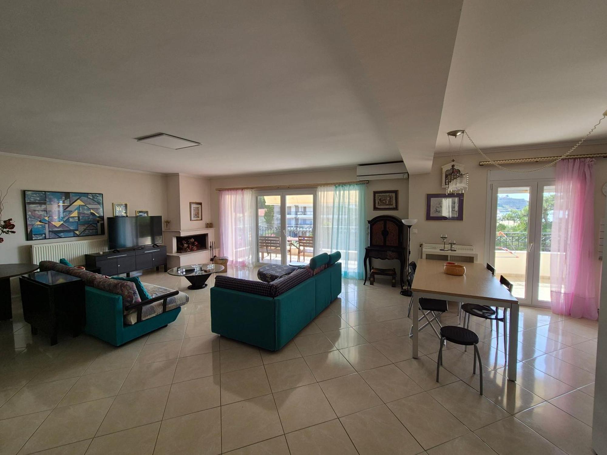 Raj Front Apartment