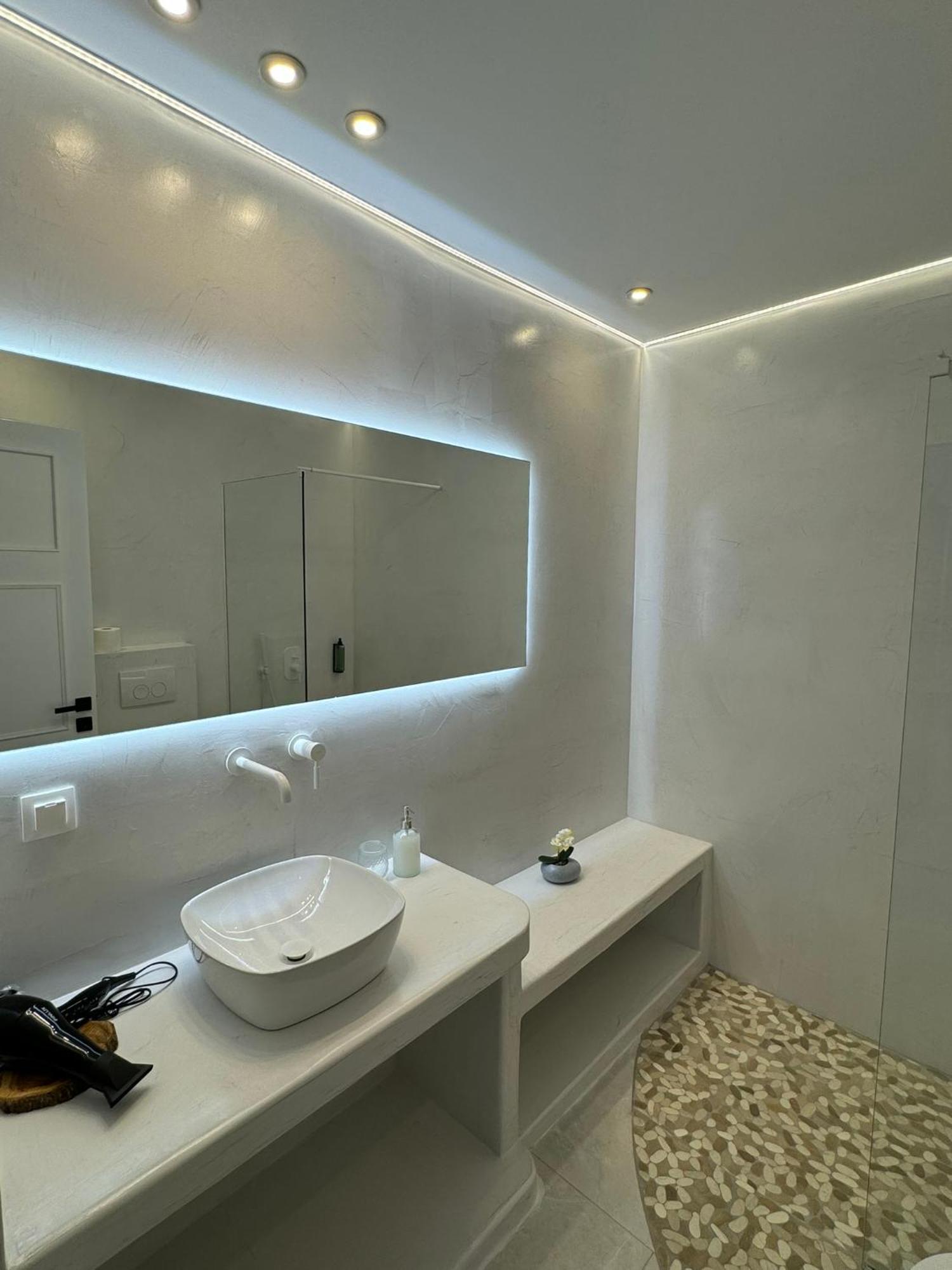 Manthos Place Aparthotel