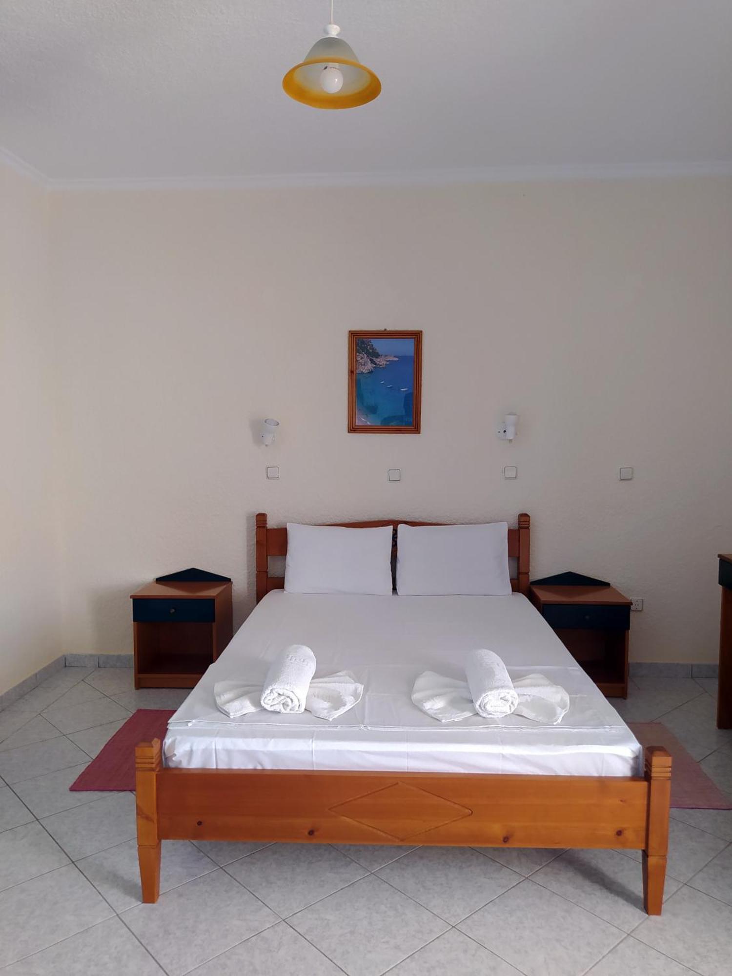 B & N Melas Aparthotel 2*
