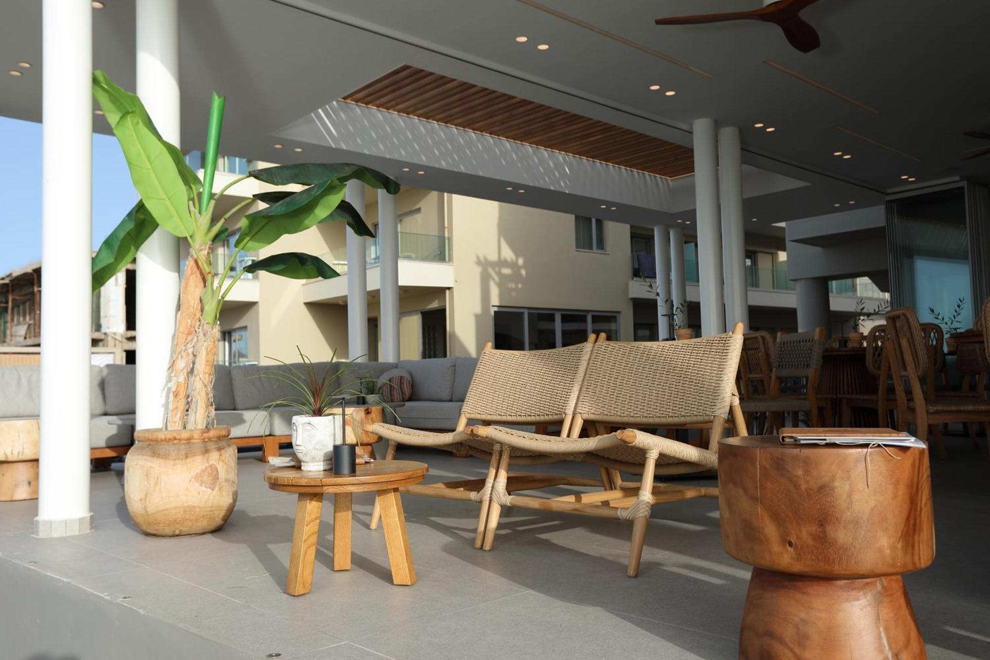 Hotel Ammos Suites