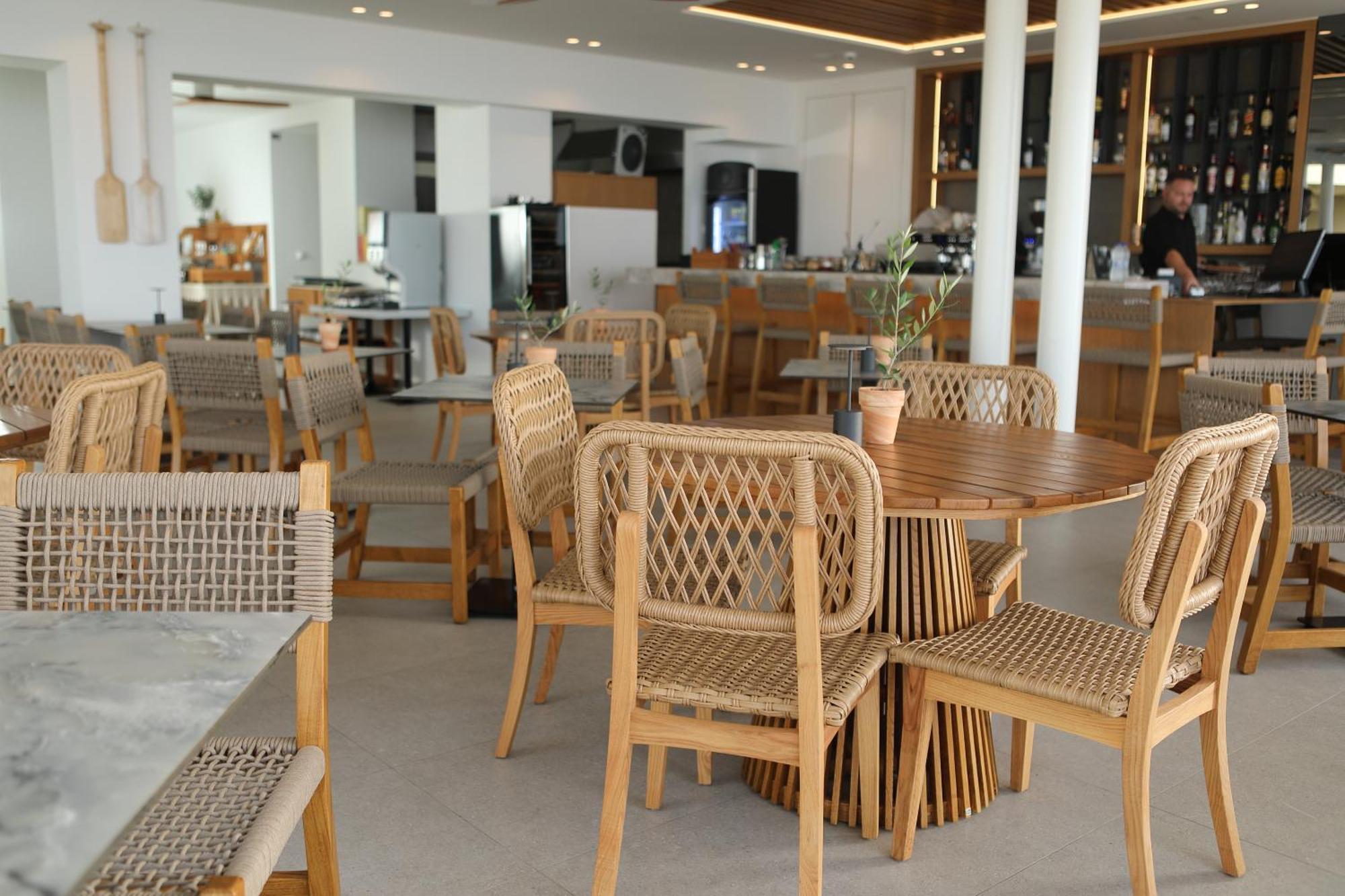 Ammos Suites 4*