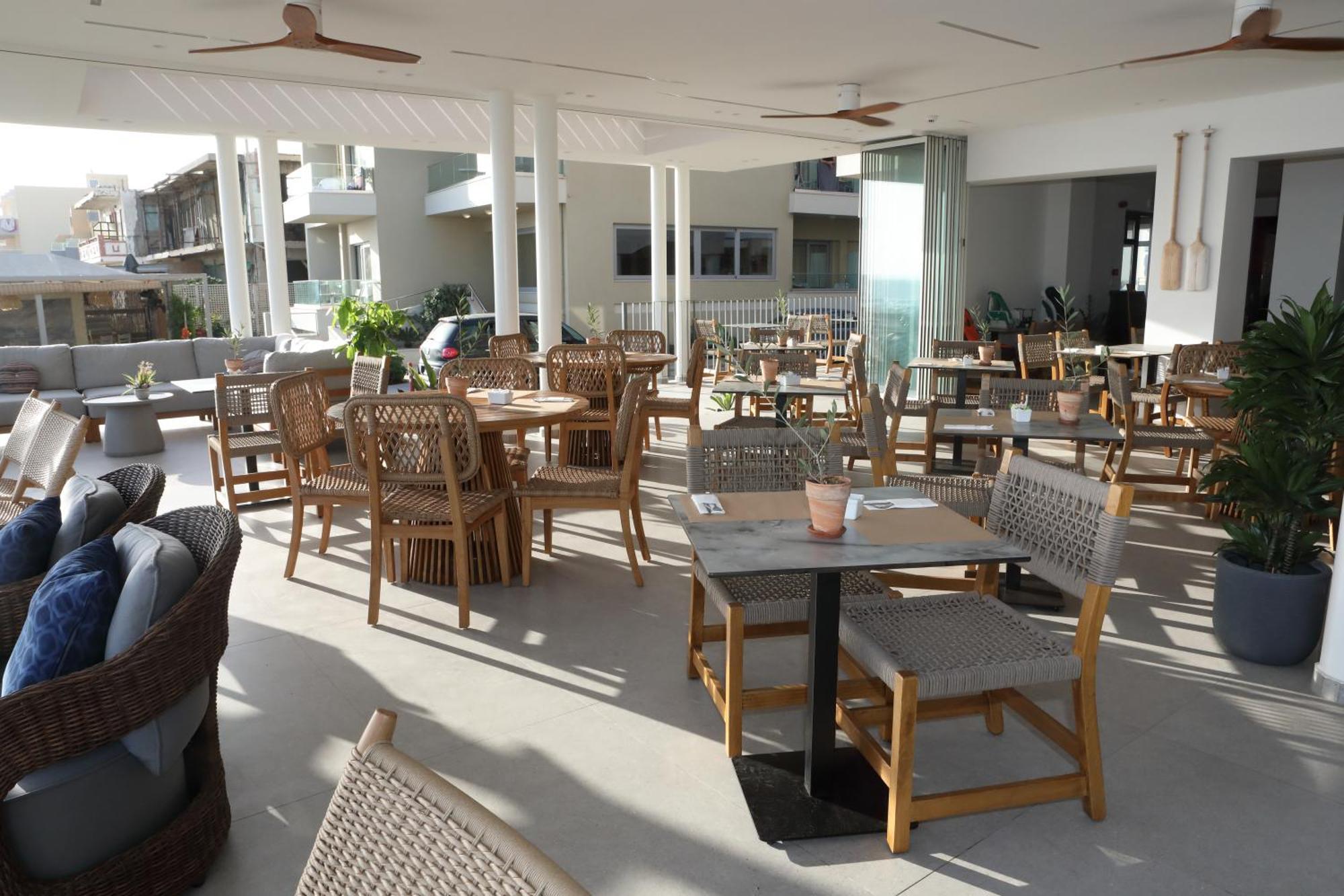 Hotel Ammos Suites