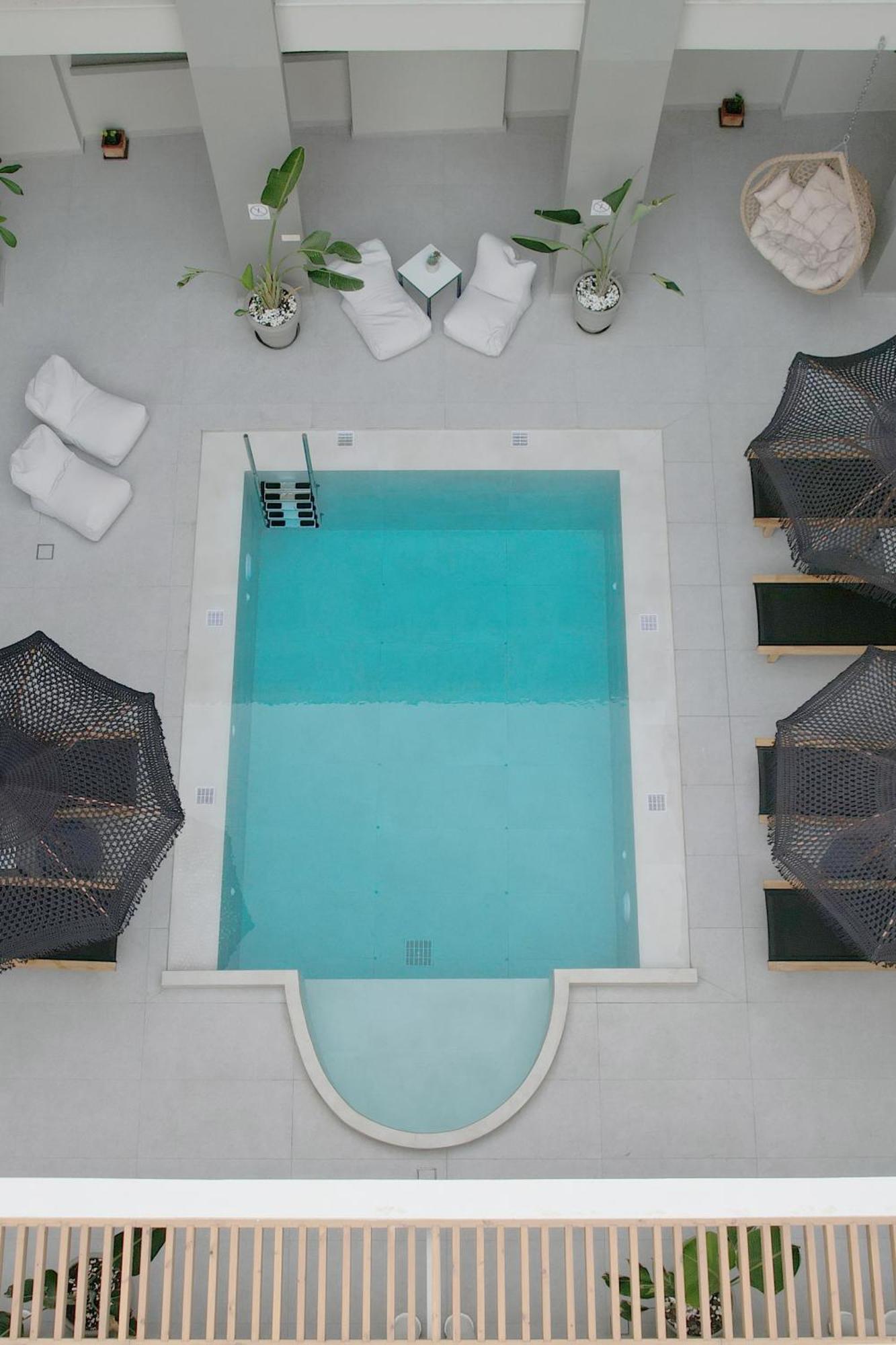Ammos Suites Hotel