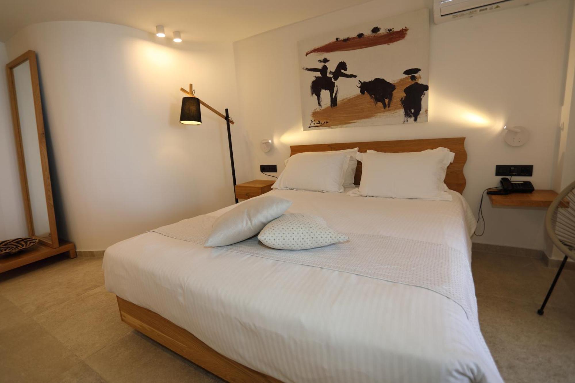 Ammos Suites 4*