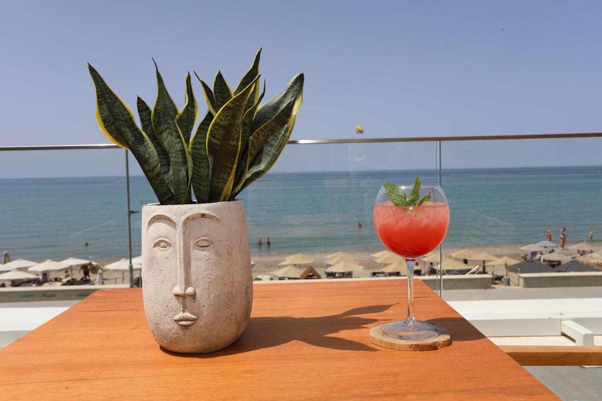 Ammos Suites 4*