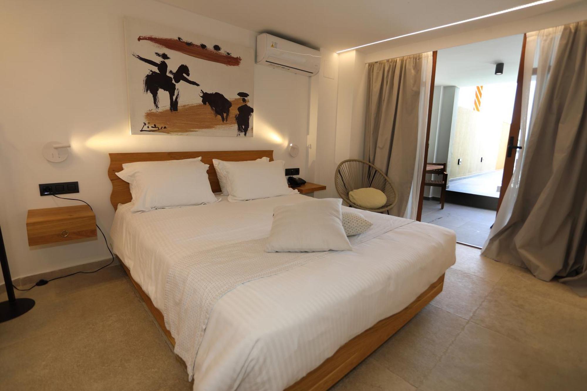 Ammos Suites 4*