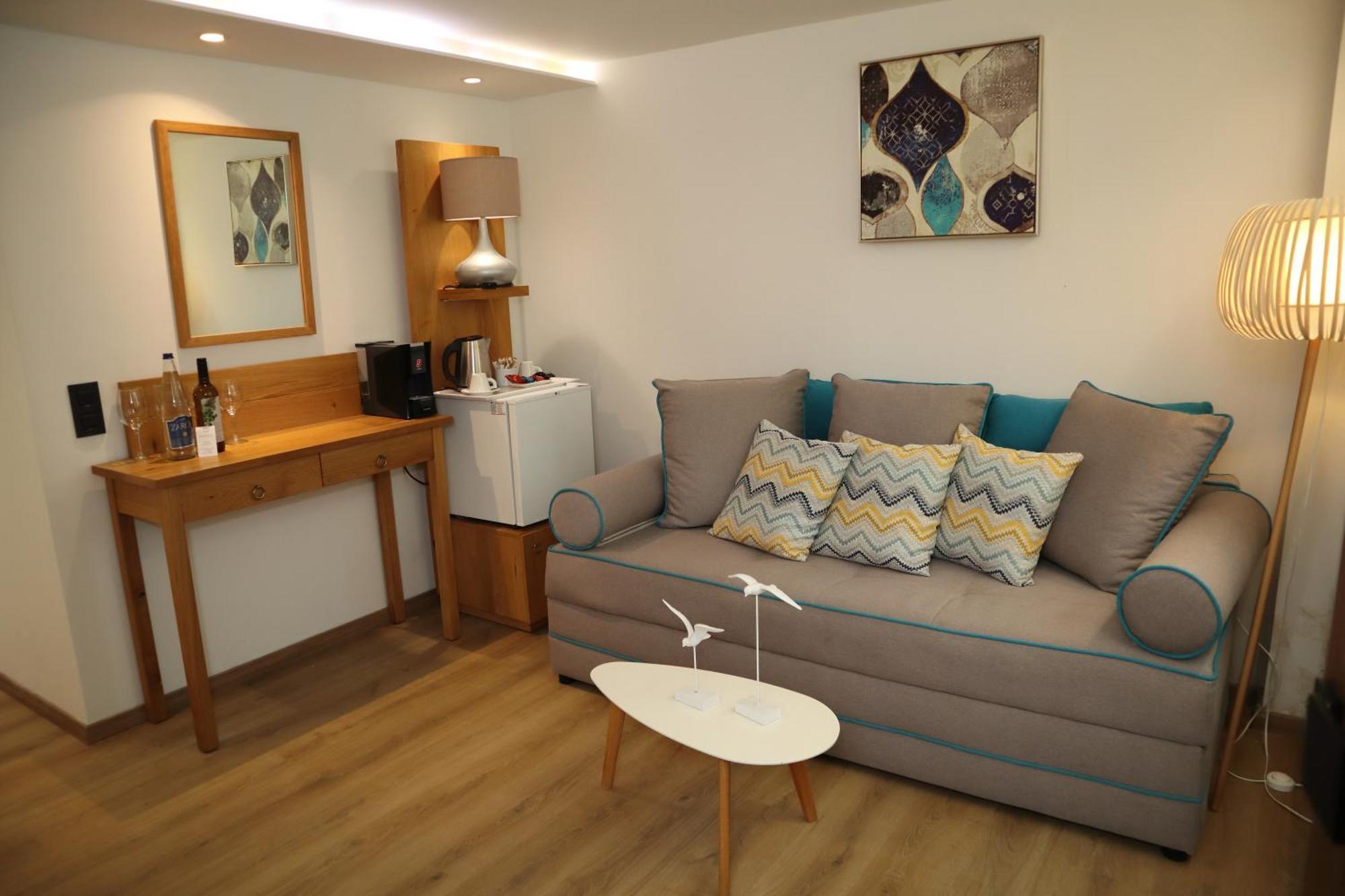 Ammos Suites 4*