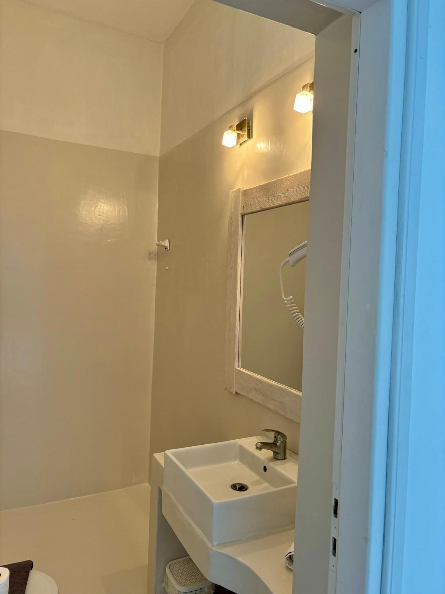 Thomas - Chora Apartment *