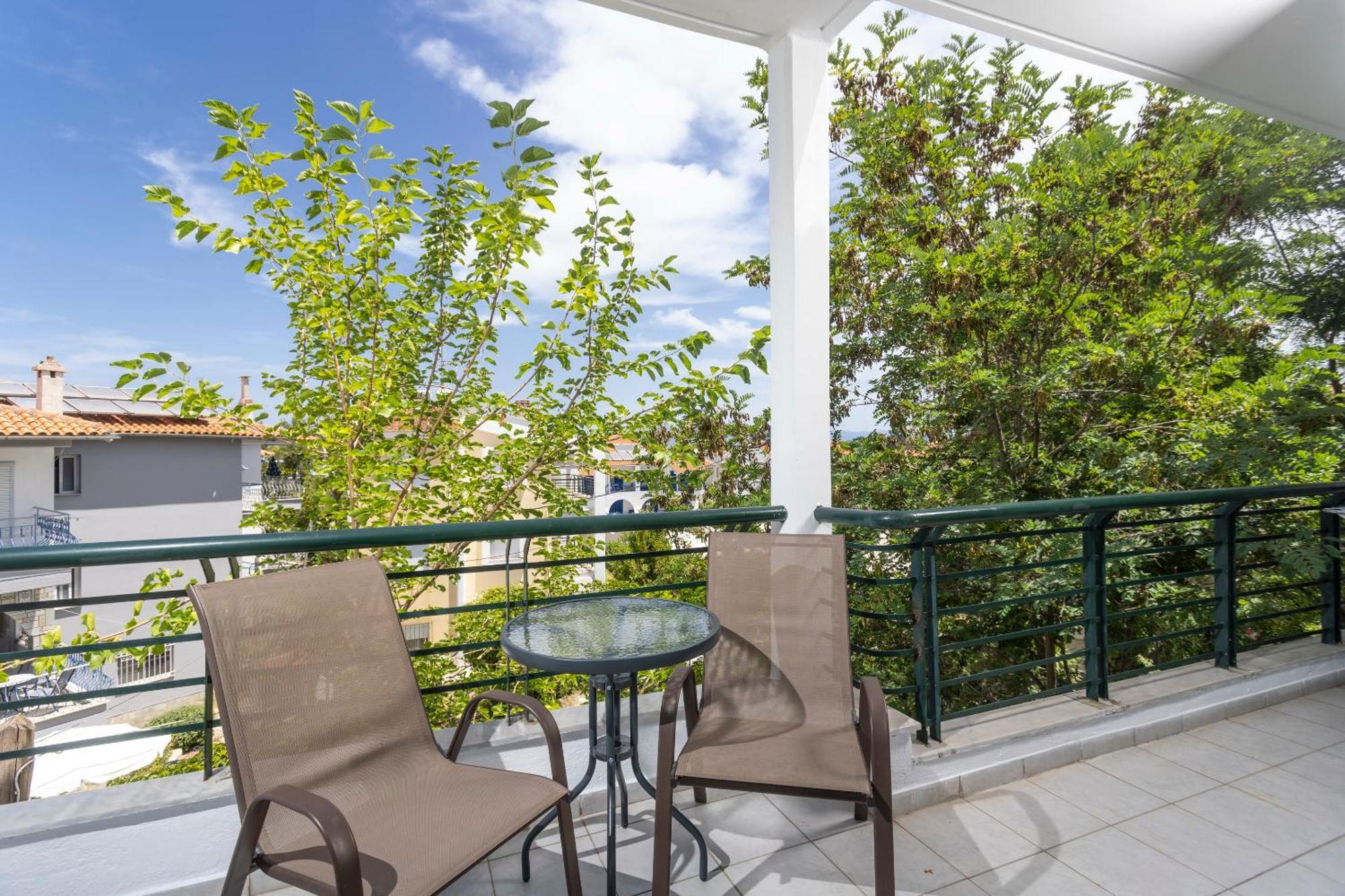 Apartment Amadeo Hanioti