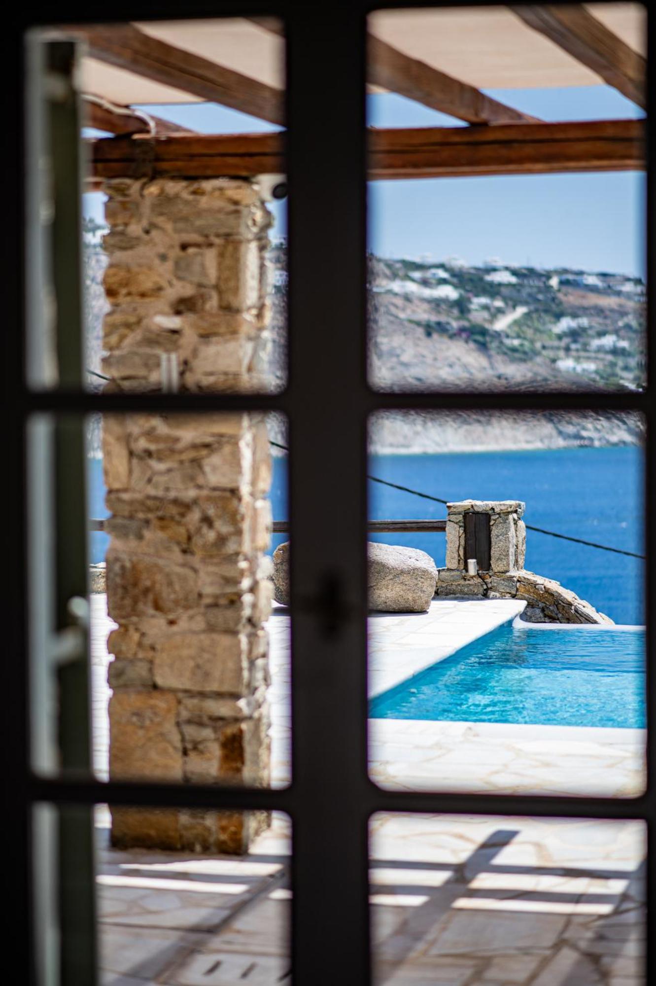 Melangio Private Pool & Sunrise Views - 2024 Renovation *
