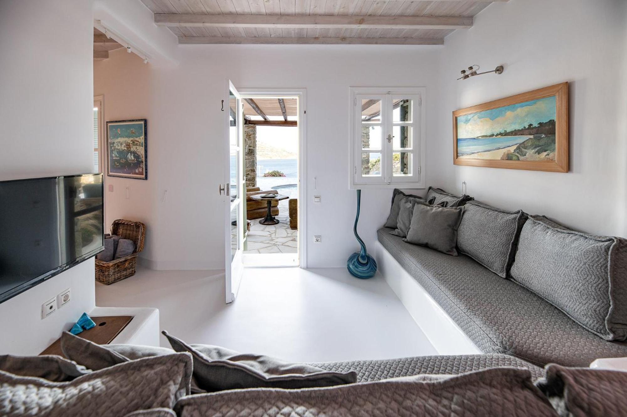 Villa Melangio Private Pool & Sunrise Views - 2024 Renovation