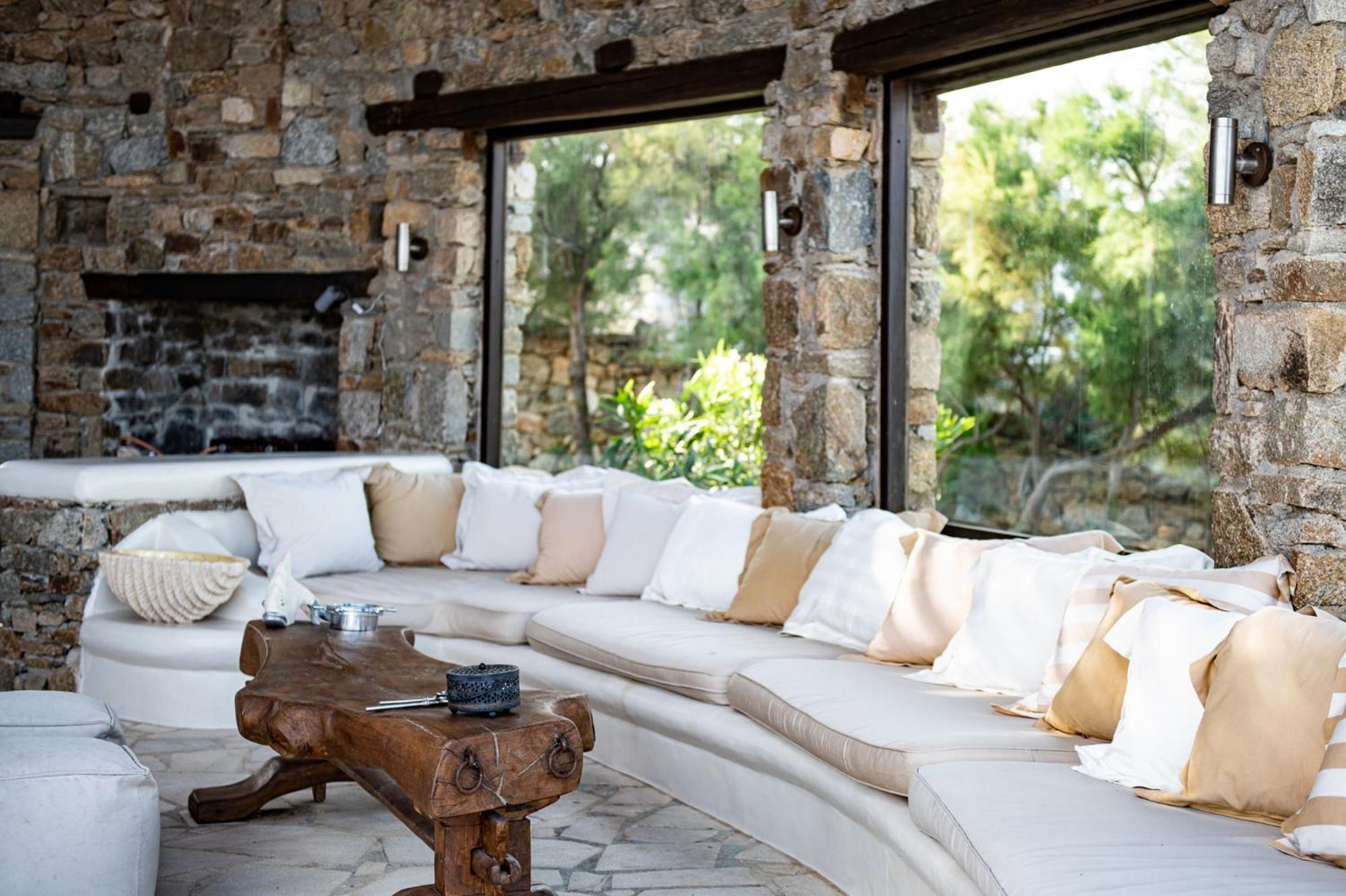 Melangio Private Pool & Sunrise Views - 2024 Renovation Villa