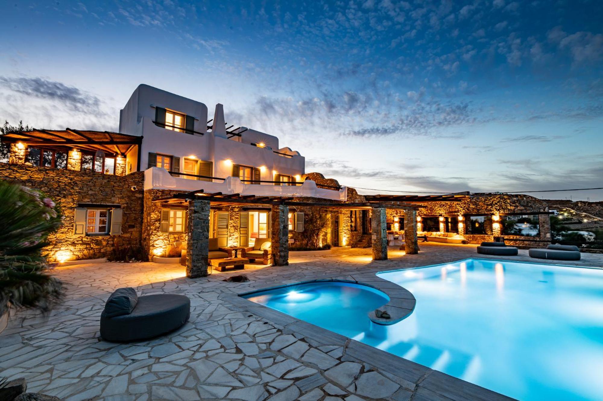 Villa Melangio Private Pool & Sunrise Views - 2024 Renovation