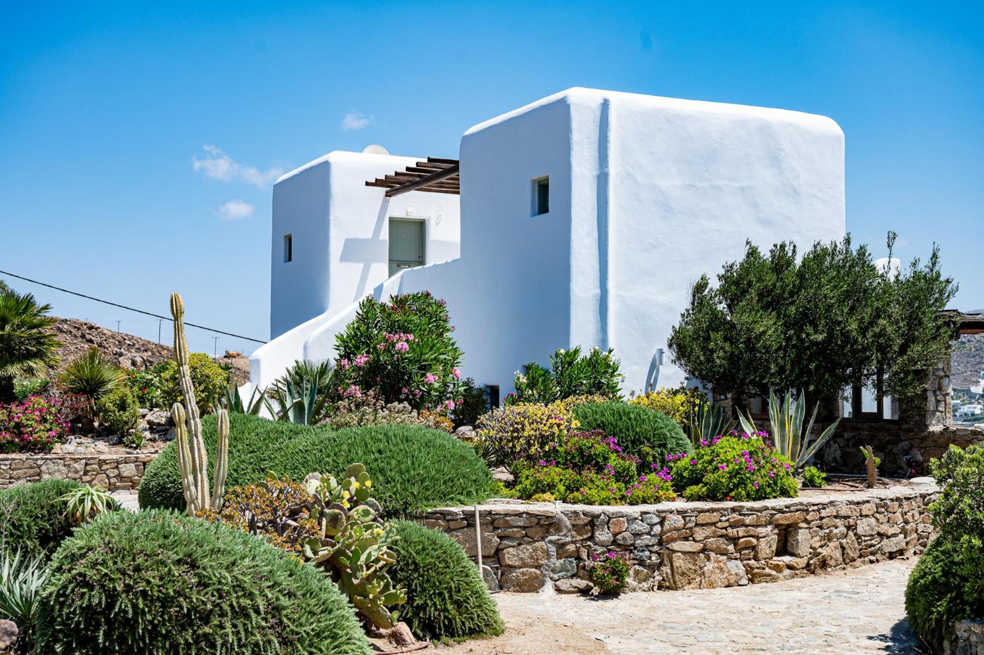 Melangio Private Pool & Sunrise Views - 2024 Renovation Villa *