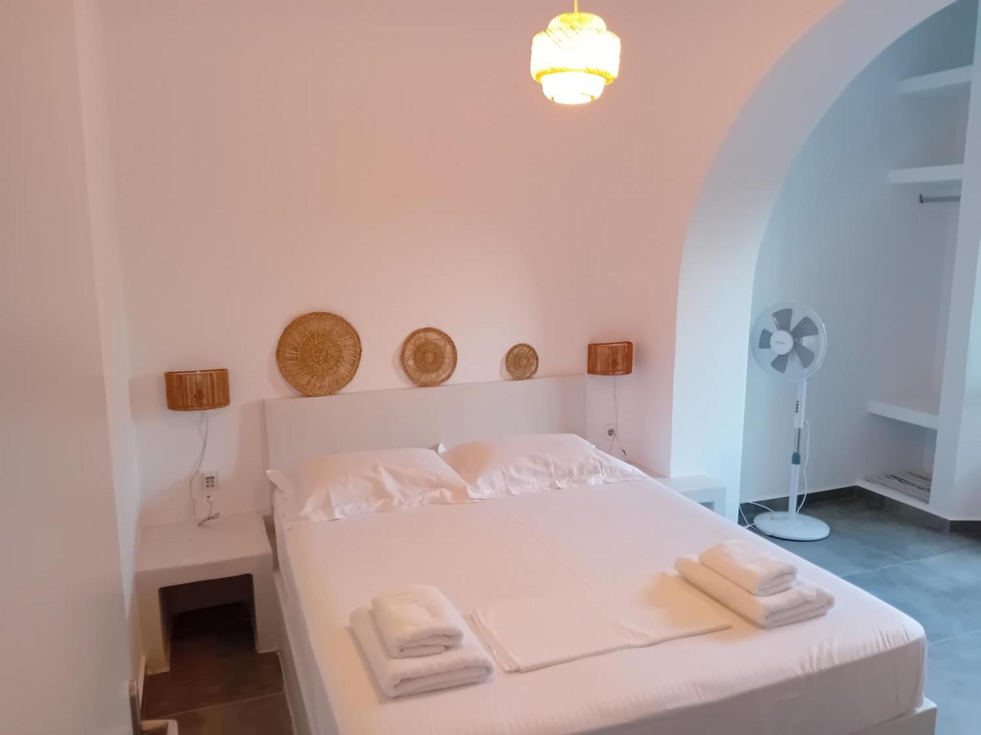 Lilian 2 * Batsi (Andros)