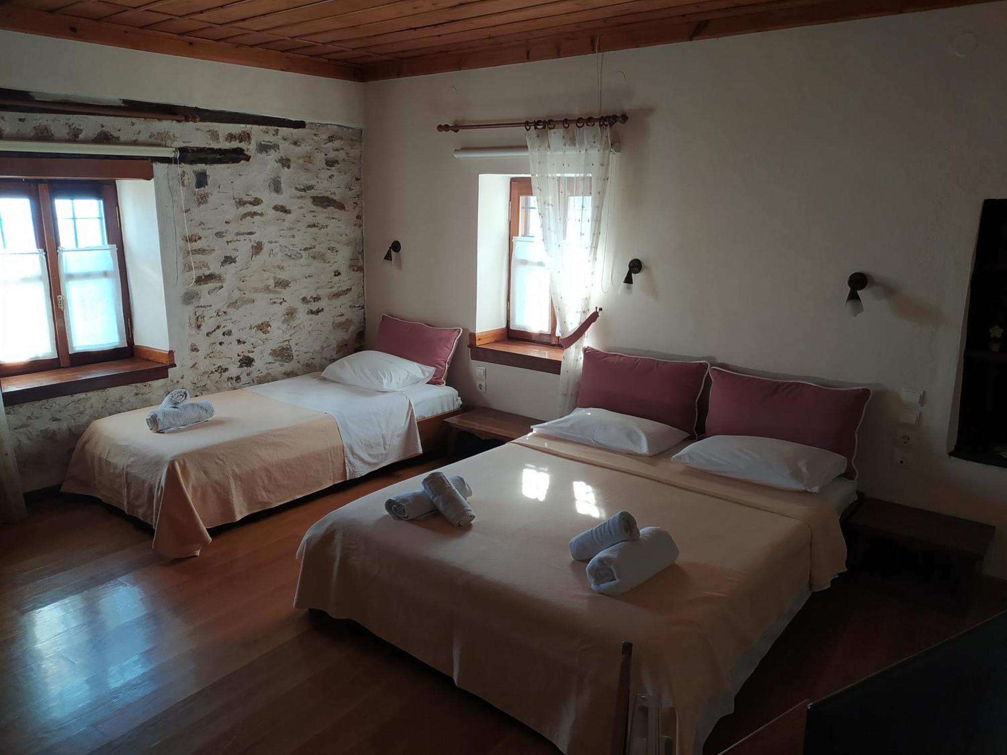 Archontiko Iatridis * Mouresi