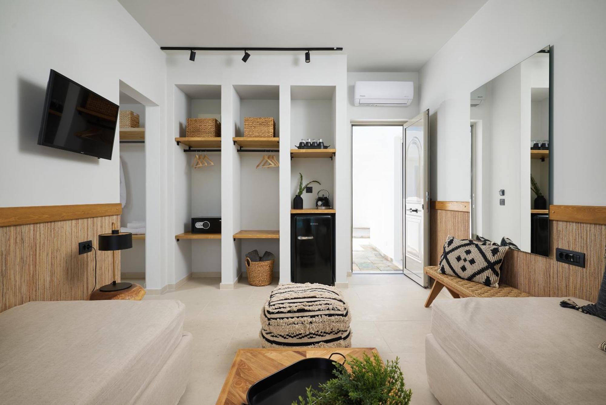 Artemis Aparthotel 2*
