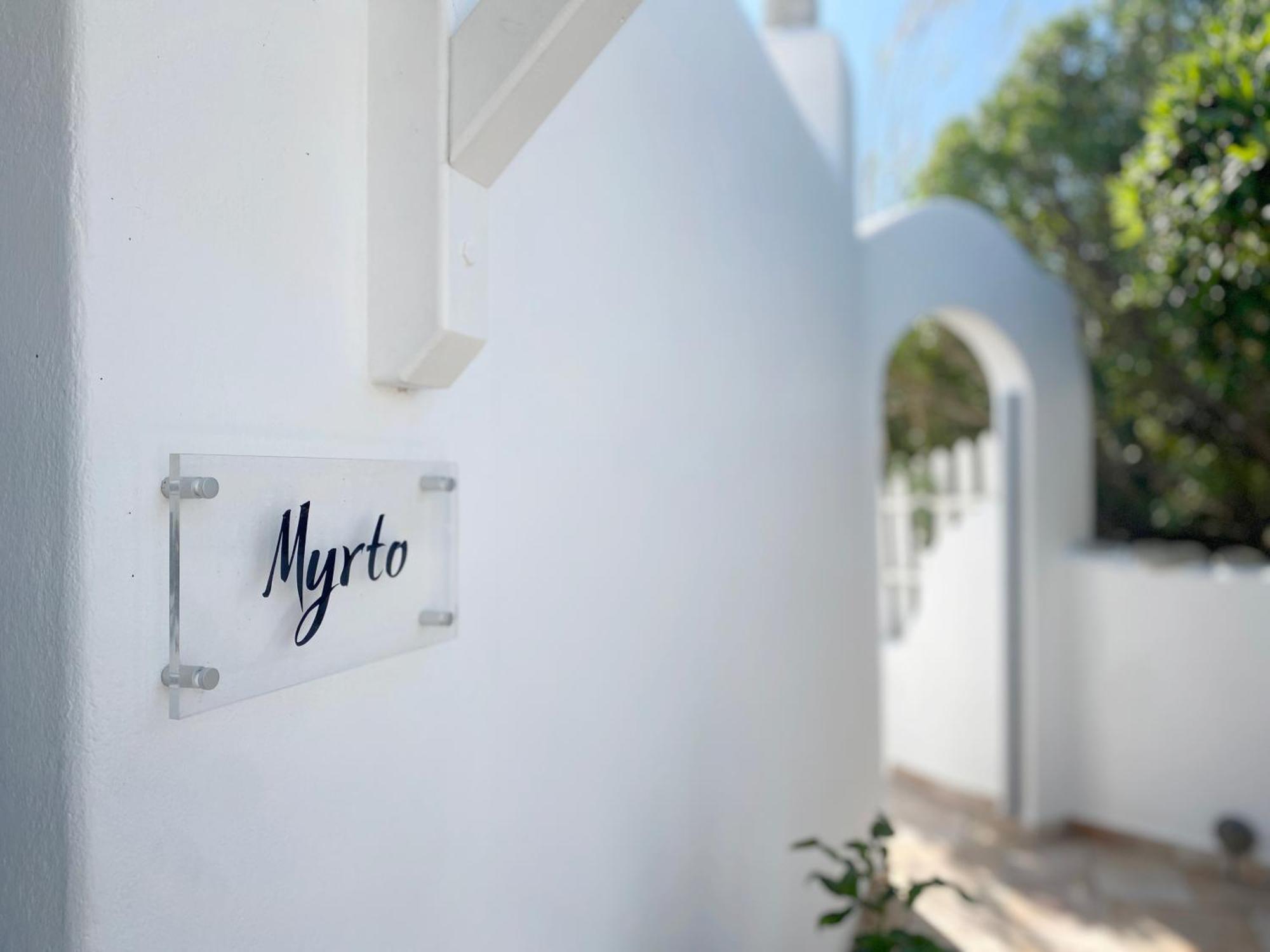 Paradise - Irina's Oasis * Ftelia (Mykonos)