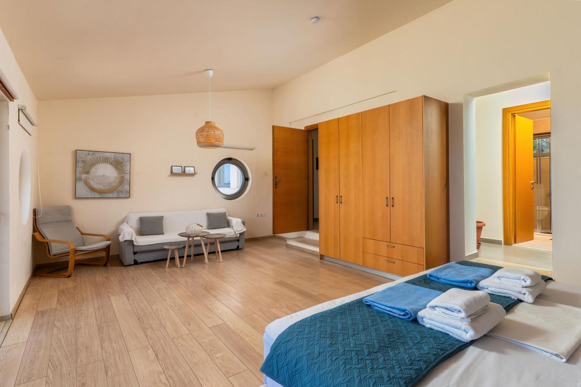 Serenity - With Private Heated Pool Gerani (Rethymno)