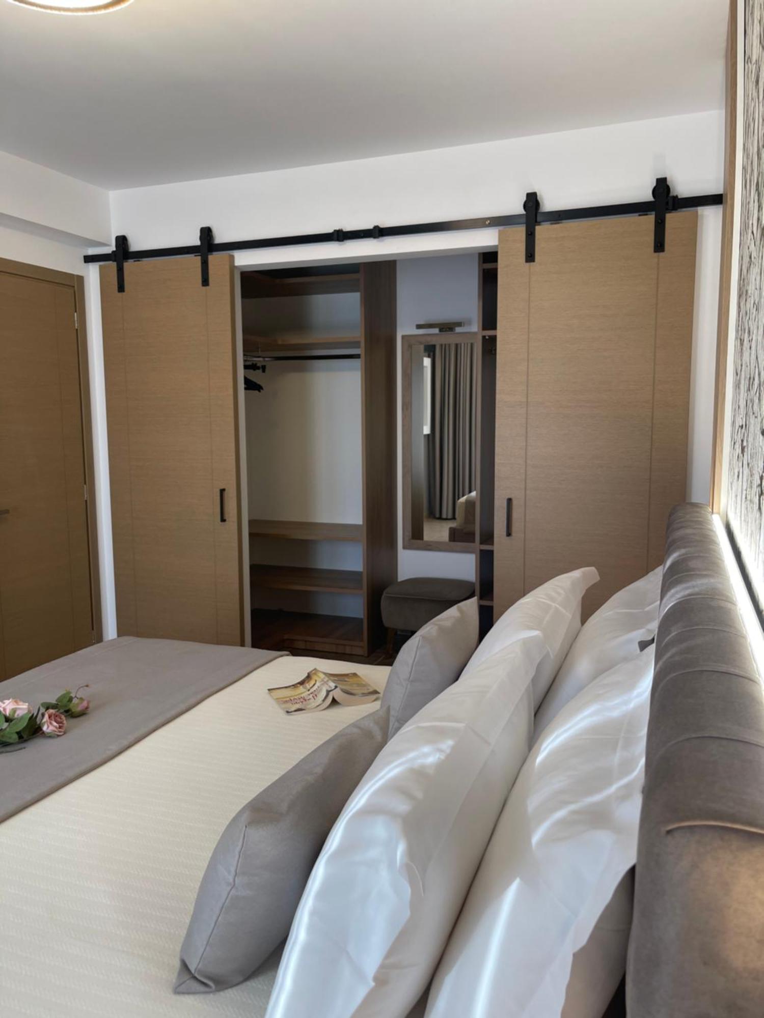 Elia Luxury House