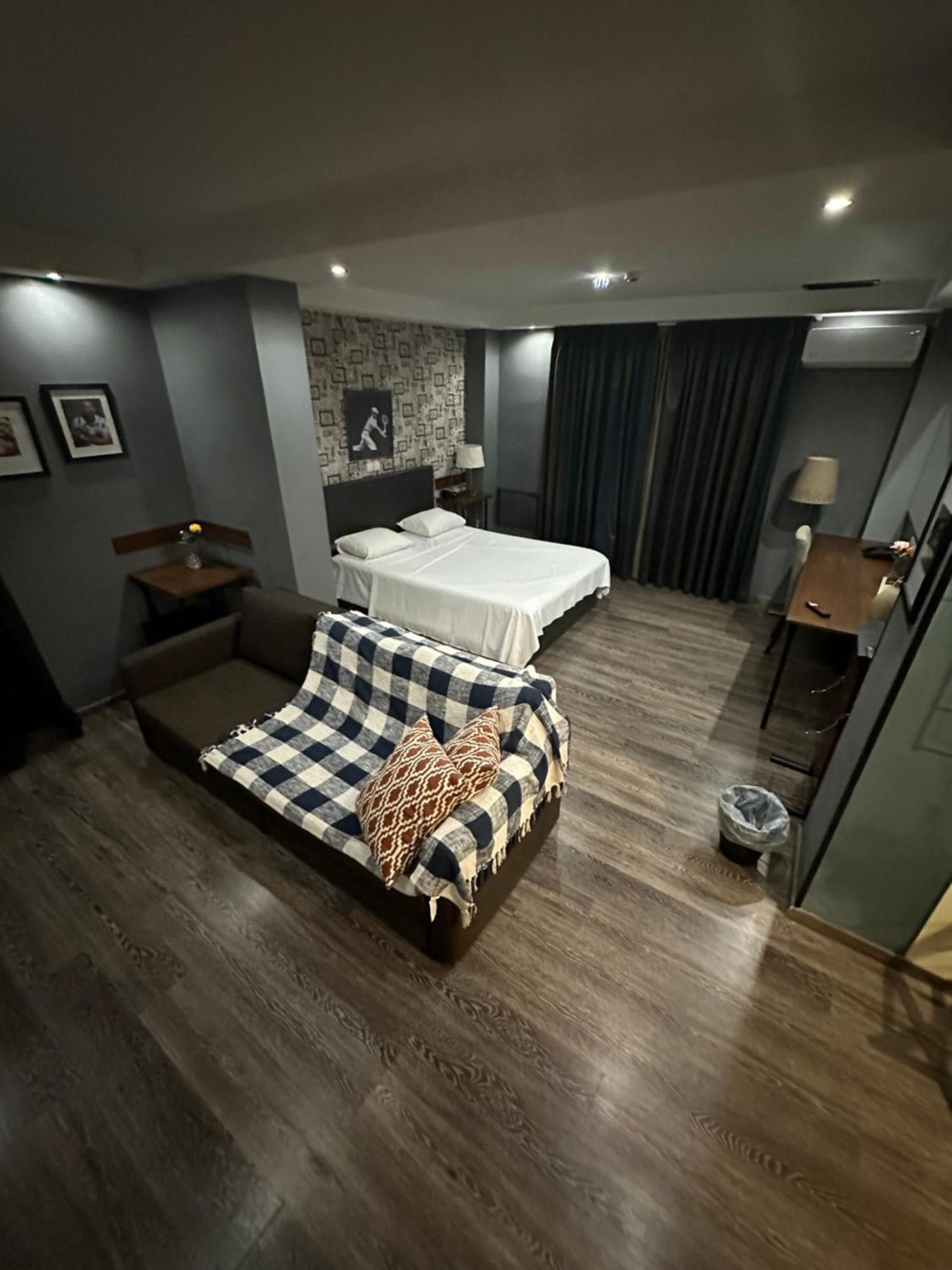 Hotel Athina Airport