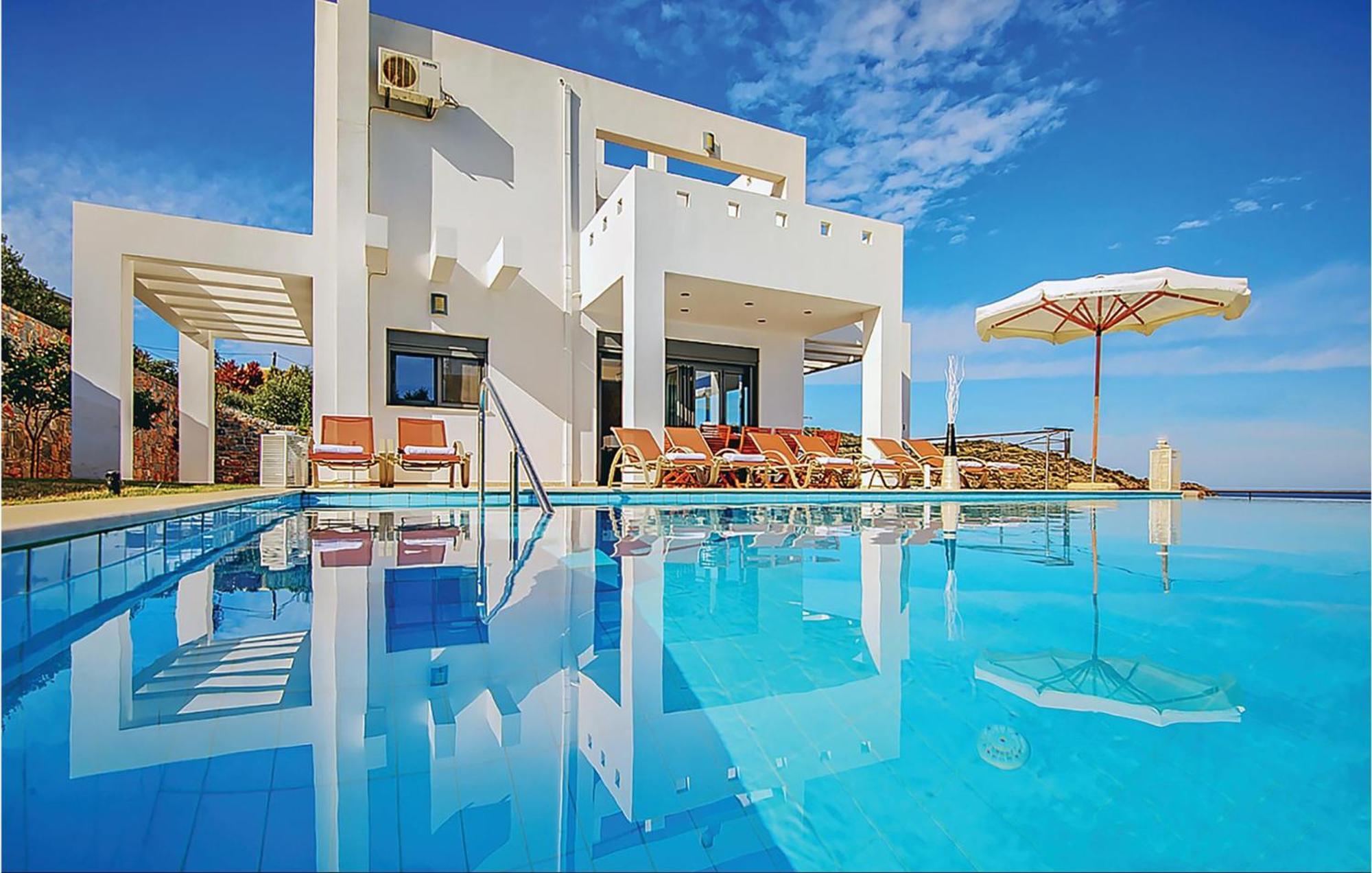 Holiday home 6 Bedroom Beautiful In Lasithi, Crete *