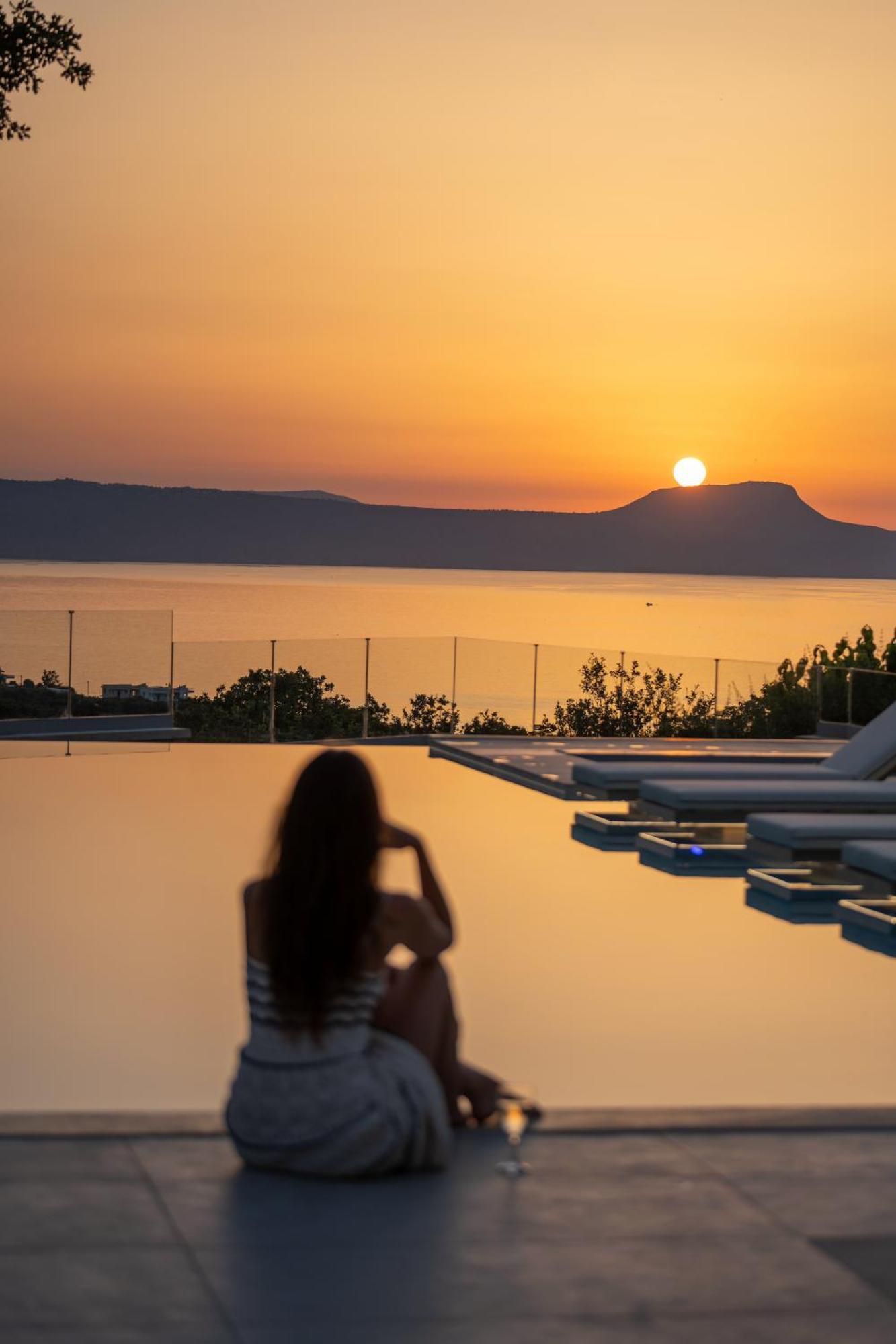 Luxurious Liandri - With Private Pool Villa Atsipopoulo