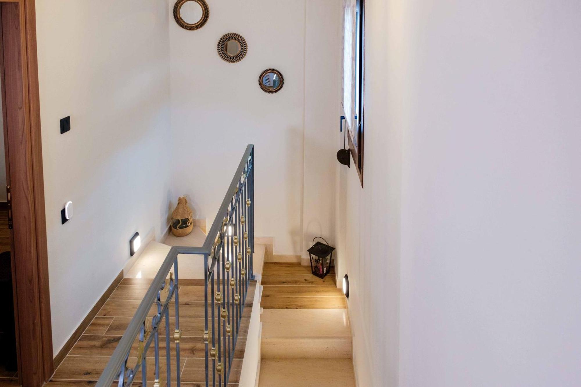 Effie's Maisonette With Detached Apartment