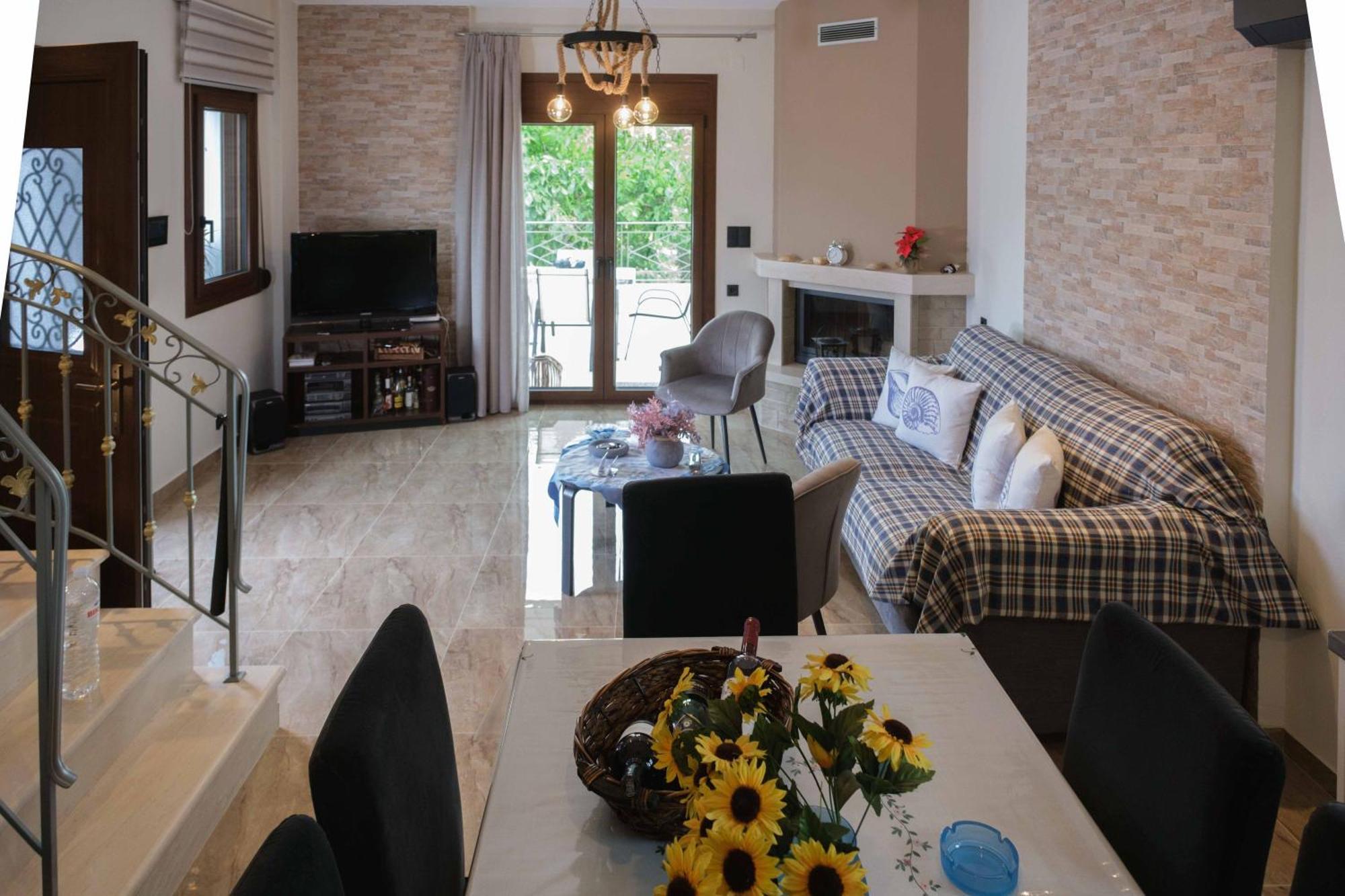 Effie's Maisonette With Detached *