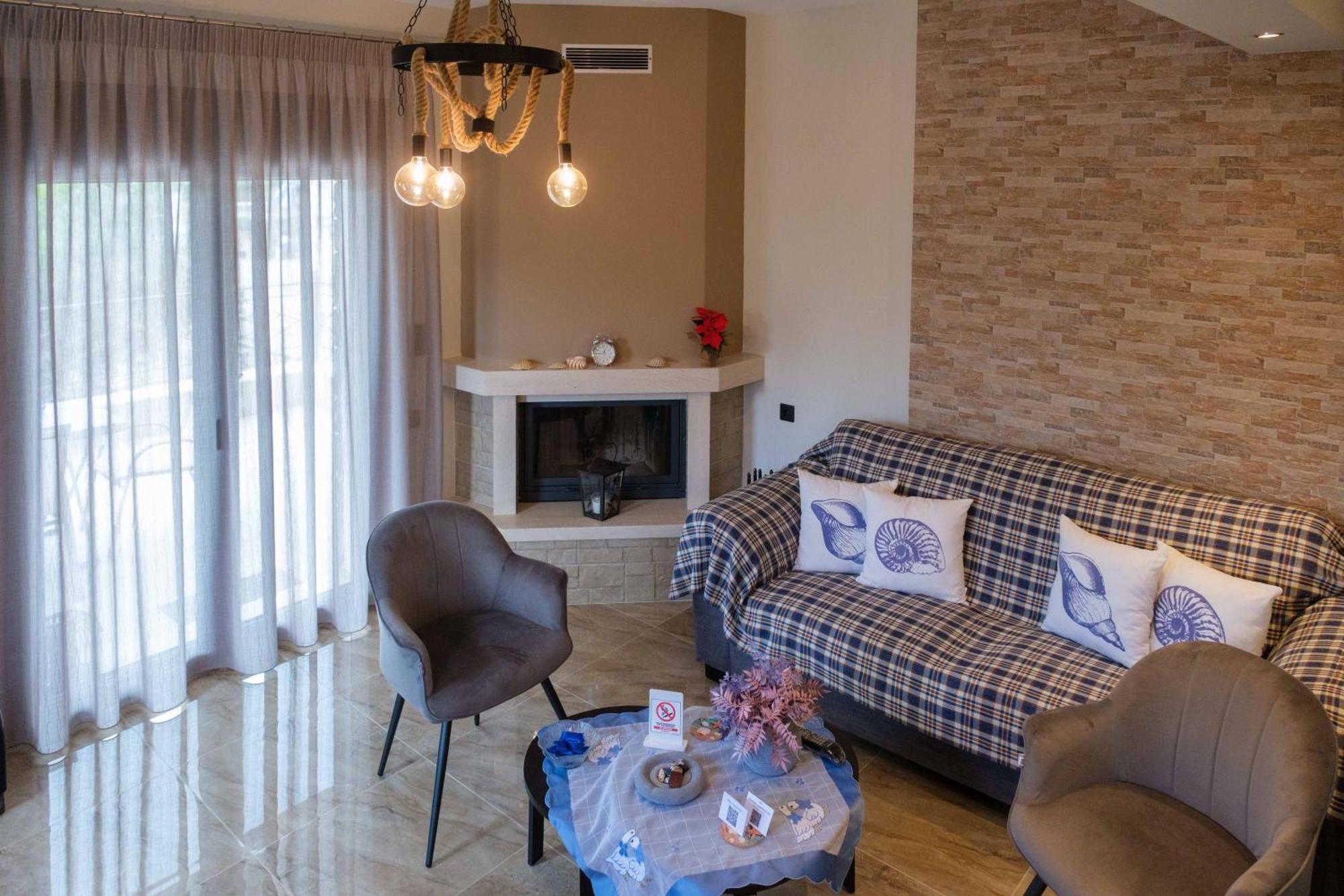 Effie's Maisonette With Detached * Amaliapoli