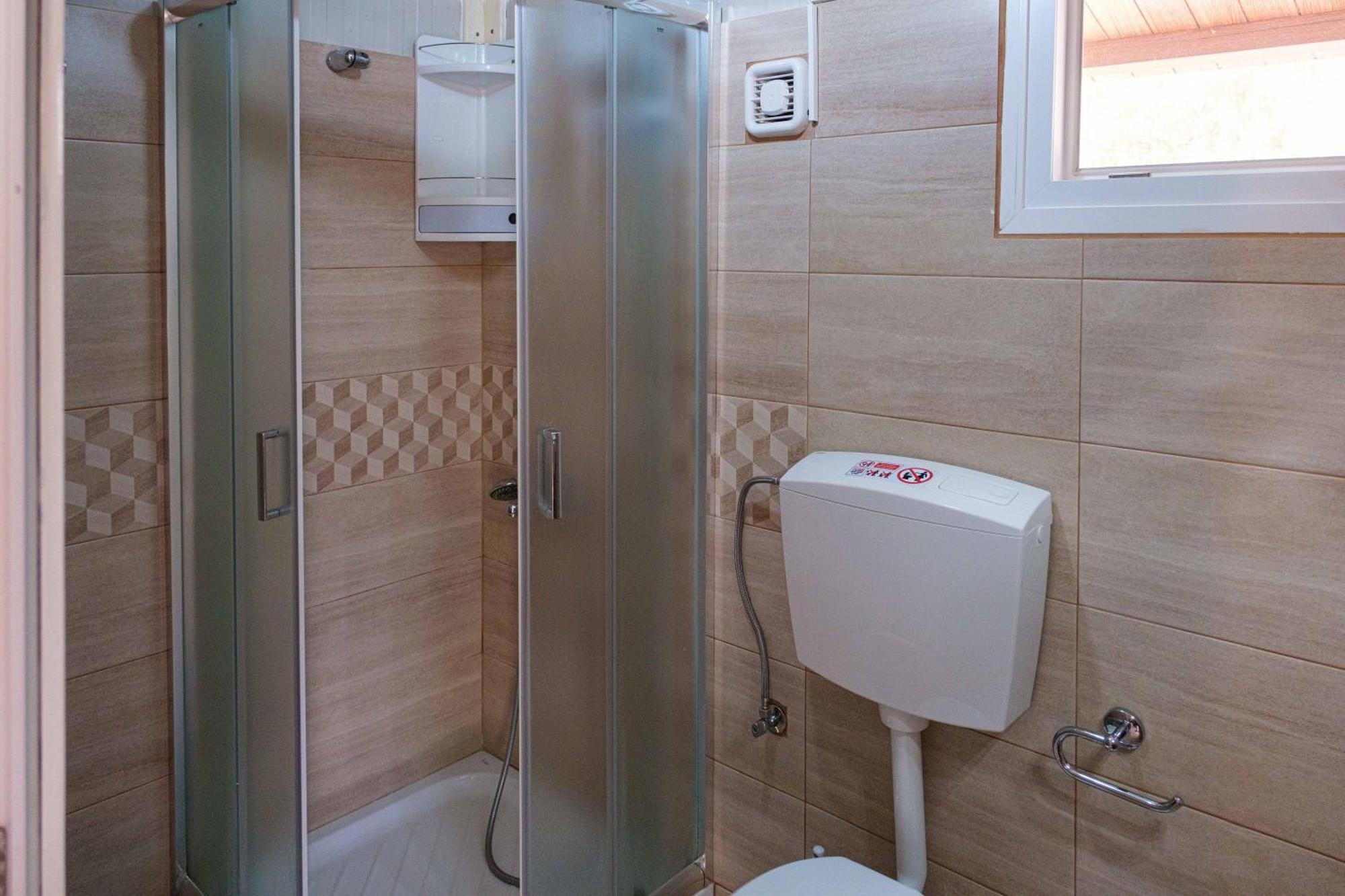 Effie's Maisonette With Detached Apartment Amaliapoli