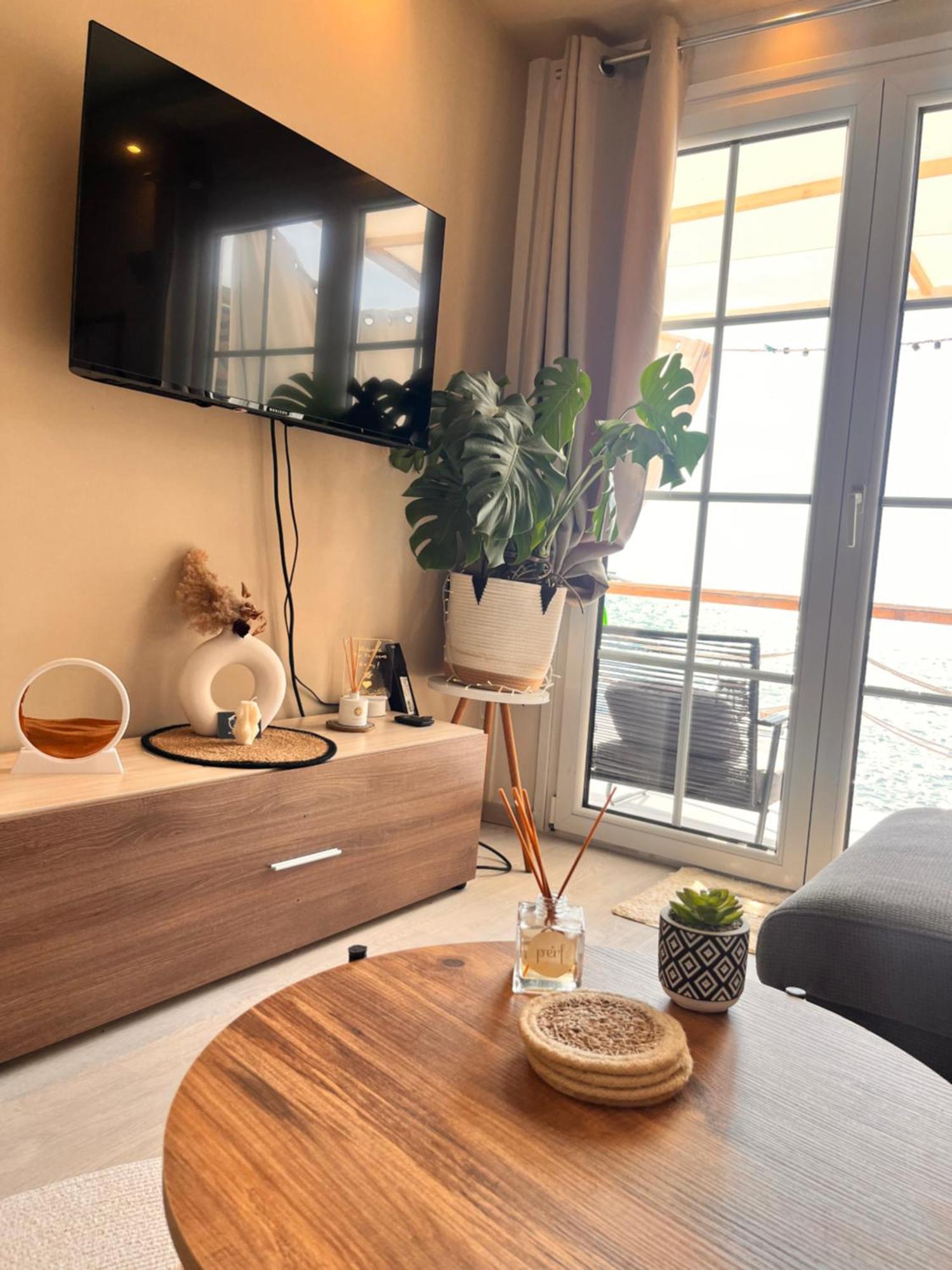 Sea U Apartment