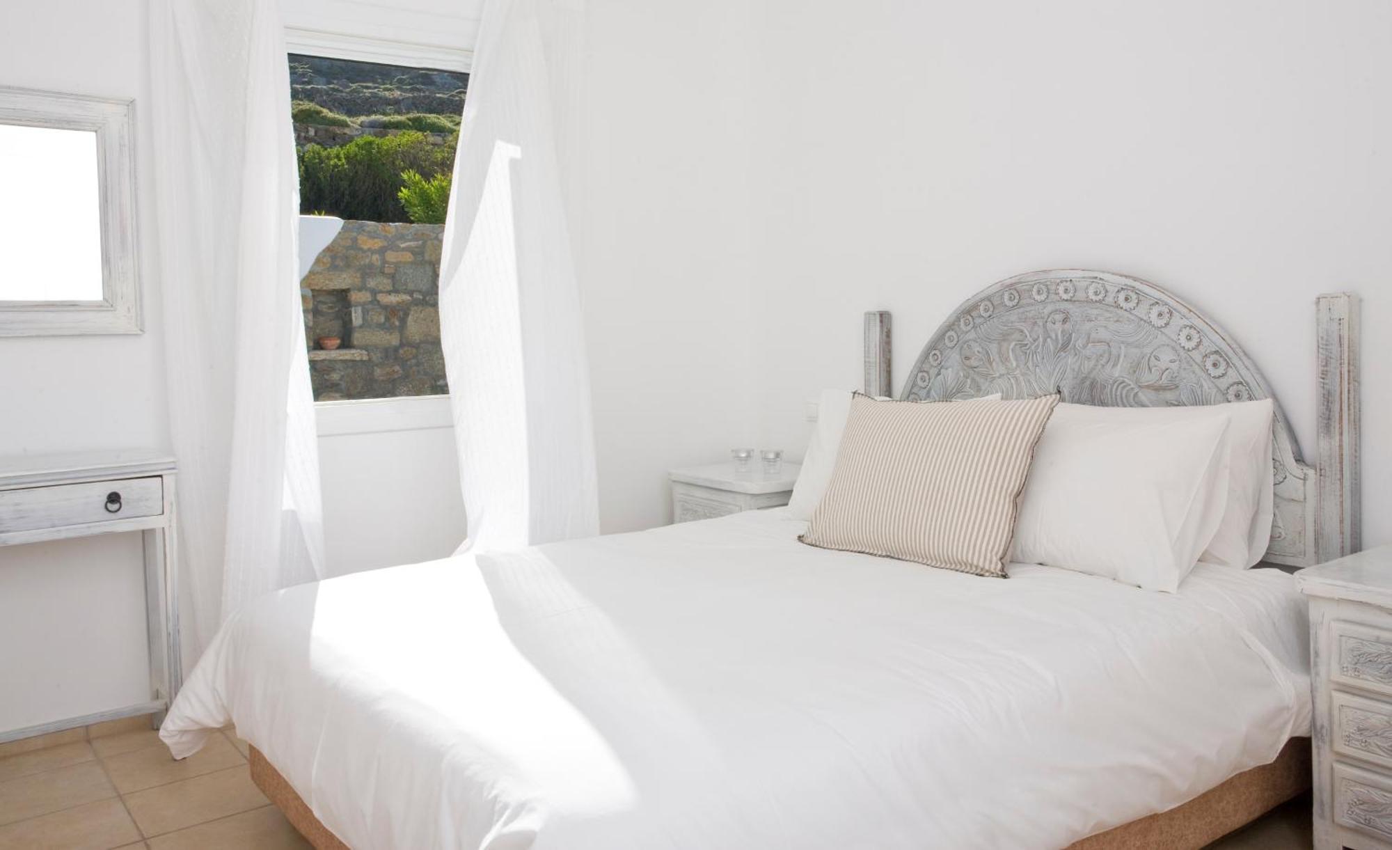 Aparthotel Yakinthos 4*