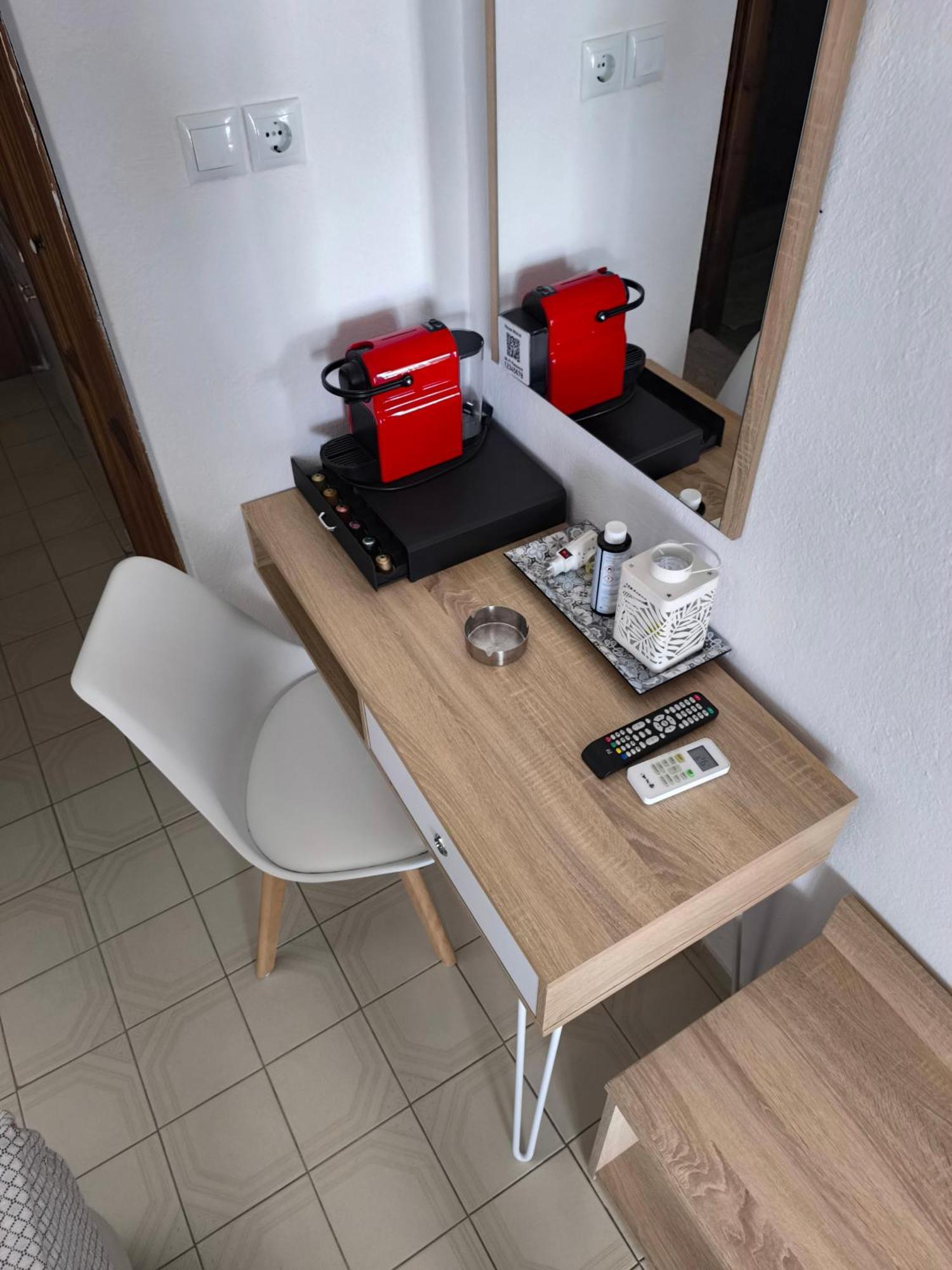 Apartment House Mistral Neos Marmaras