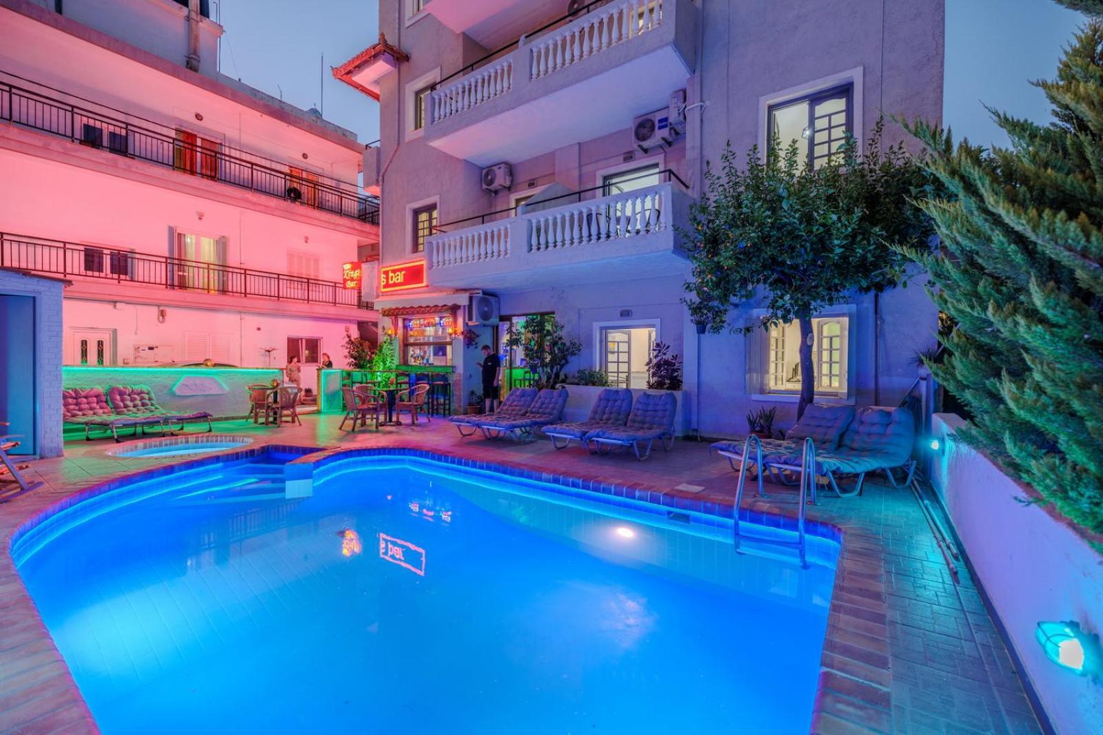 Aparthotel Kings & 2*