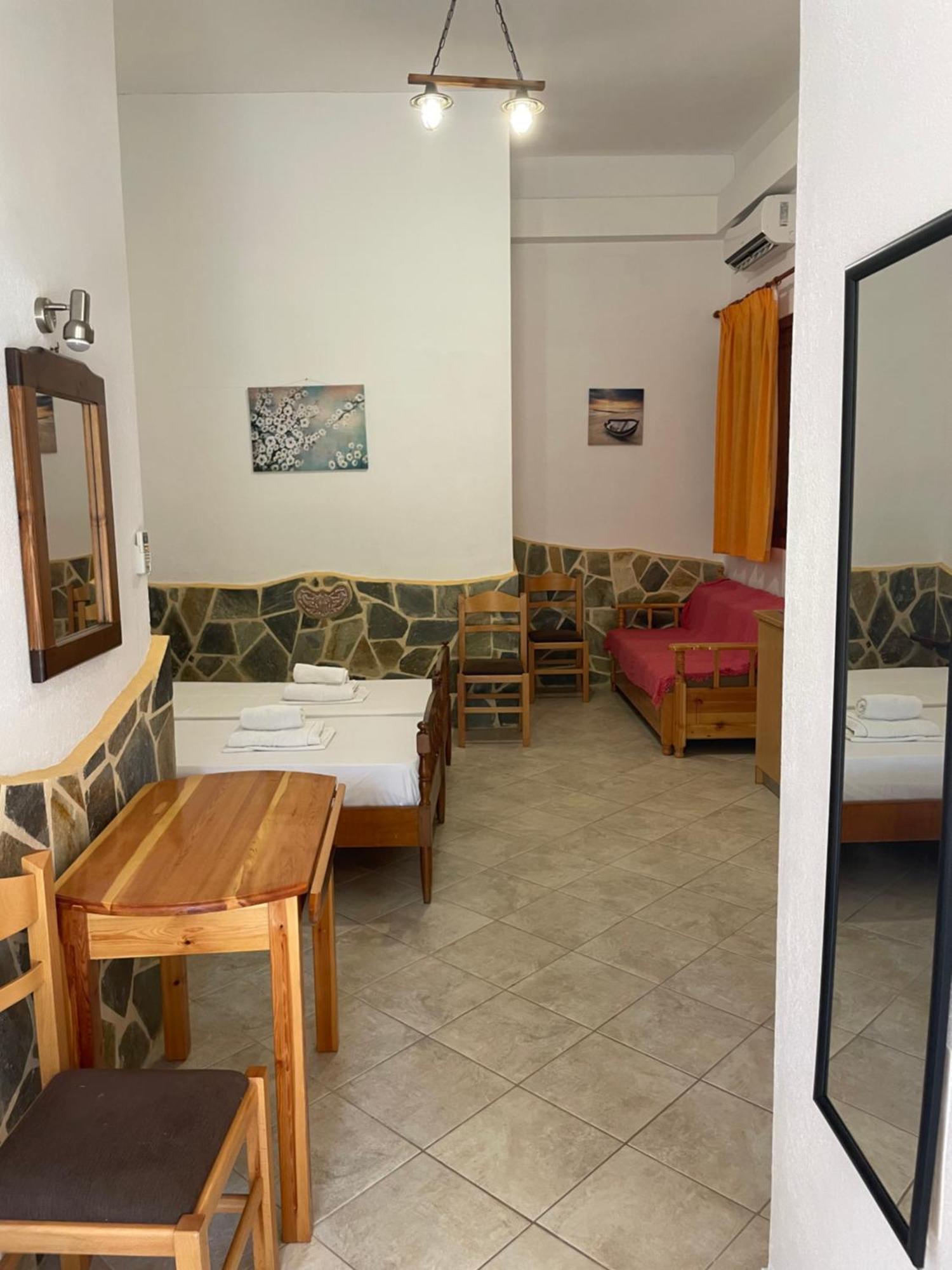 Delfinia Apartment