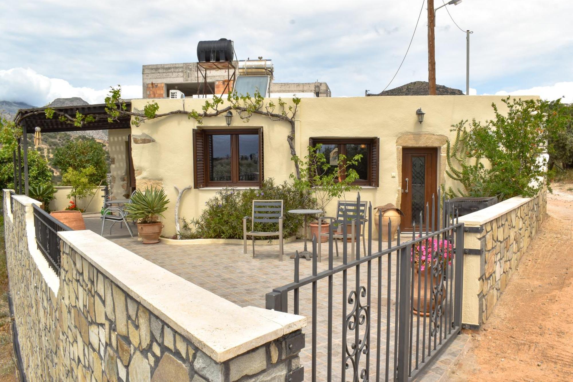Apartment Mylonakis *