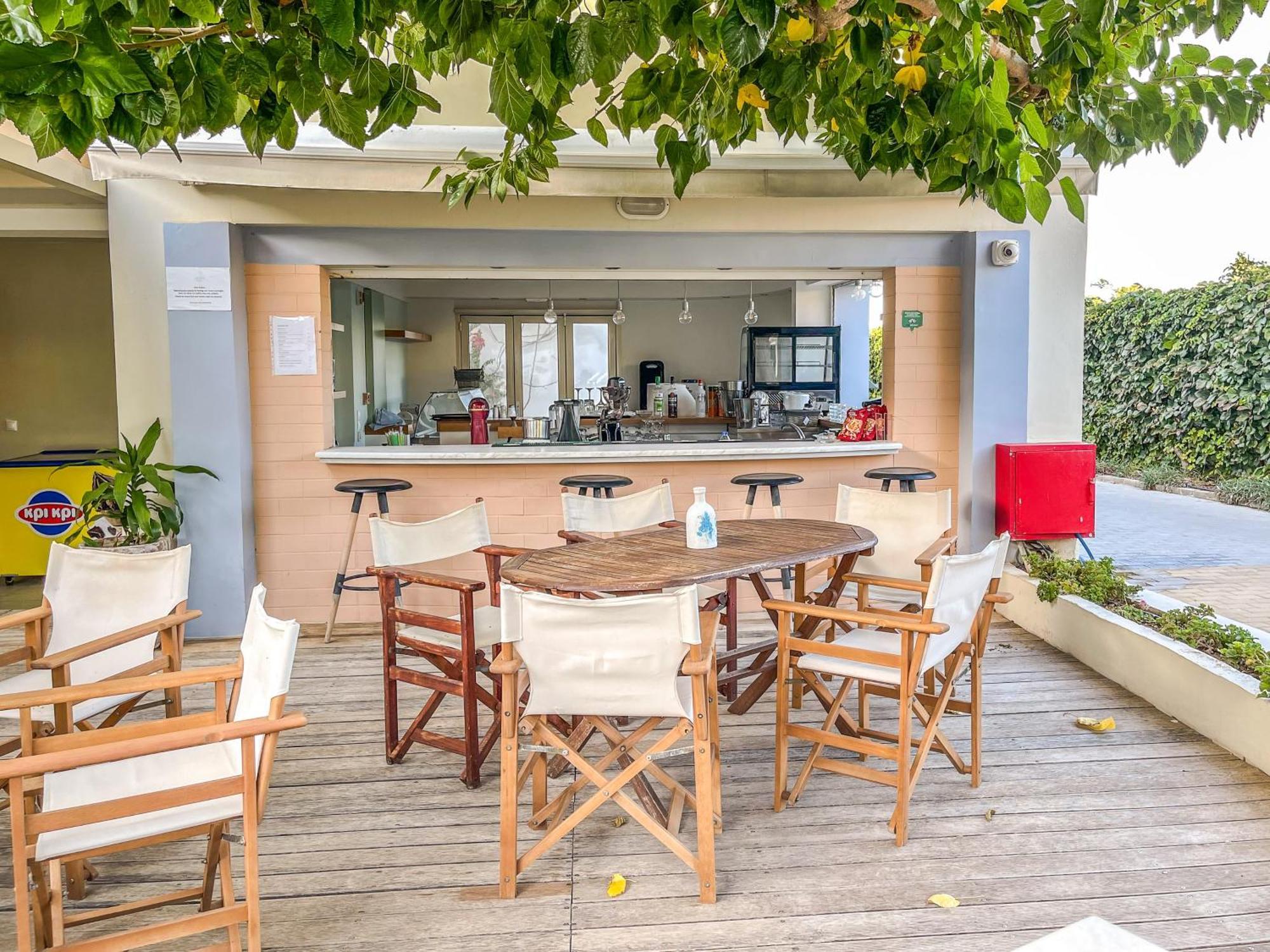 Melina Aparthotel *