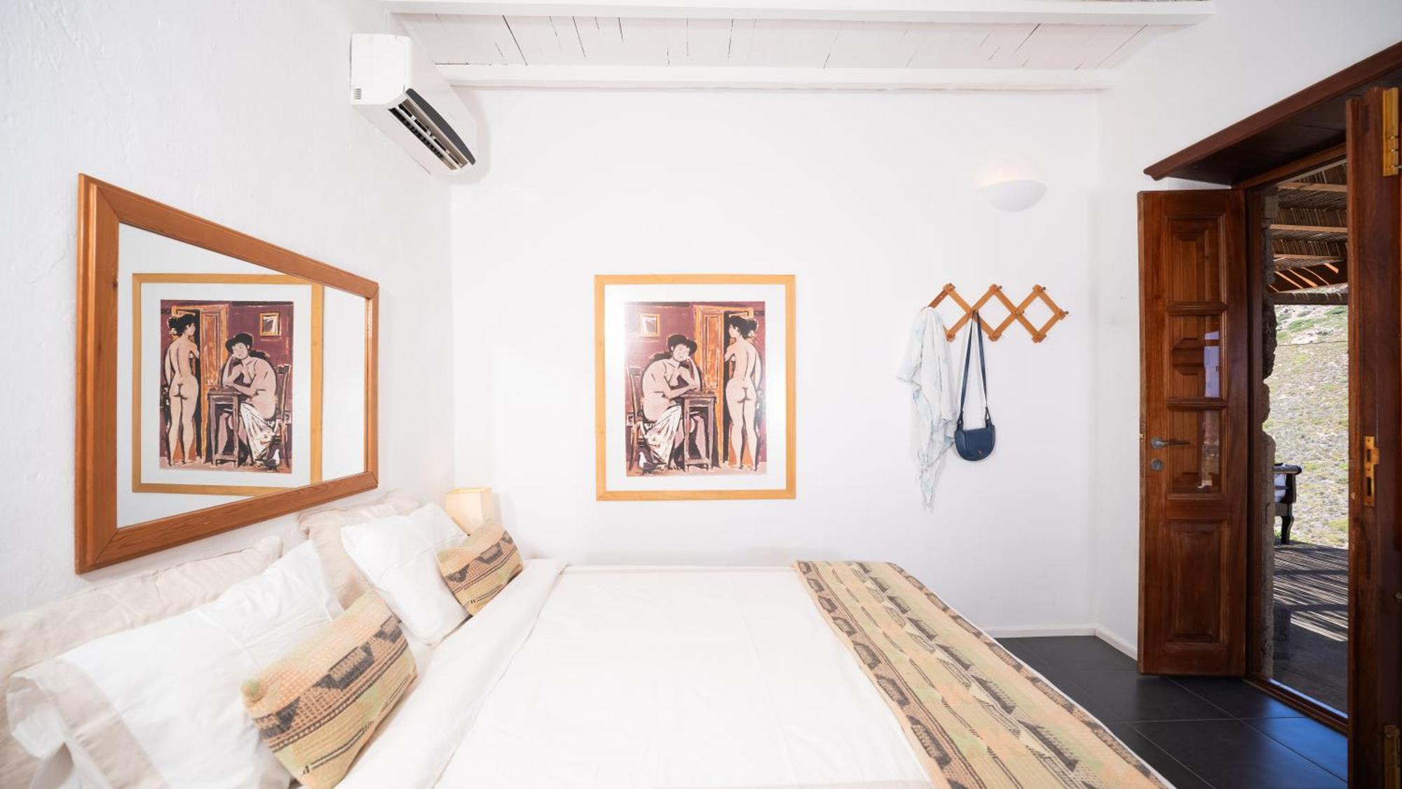 Lavender Apartment *