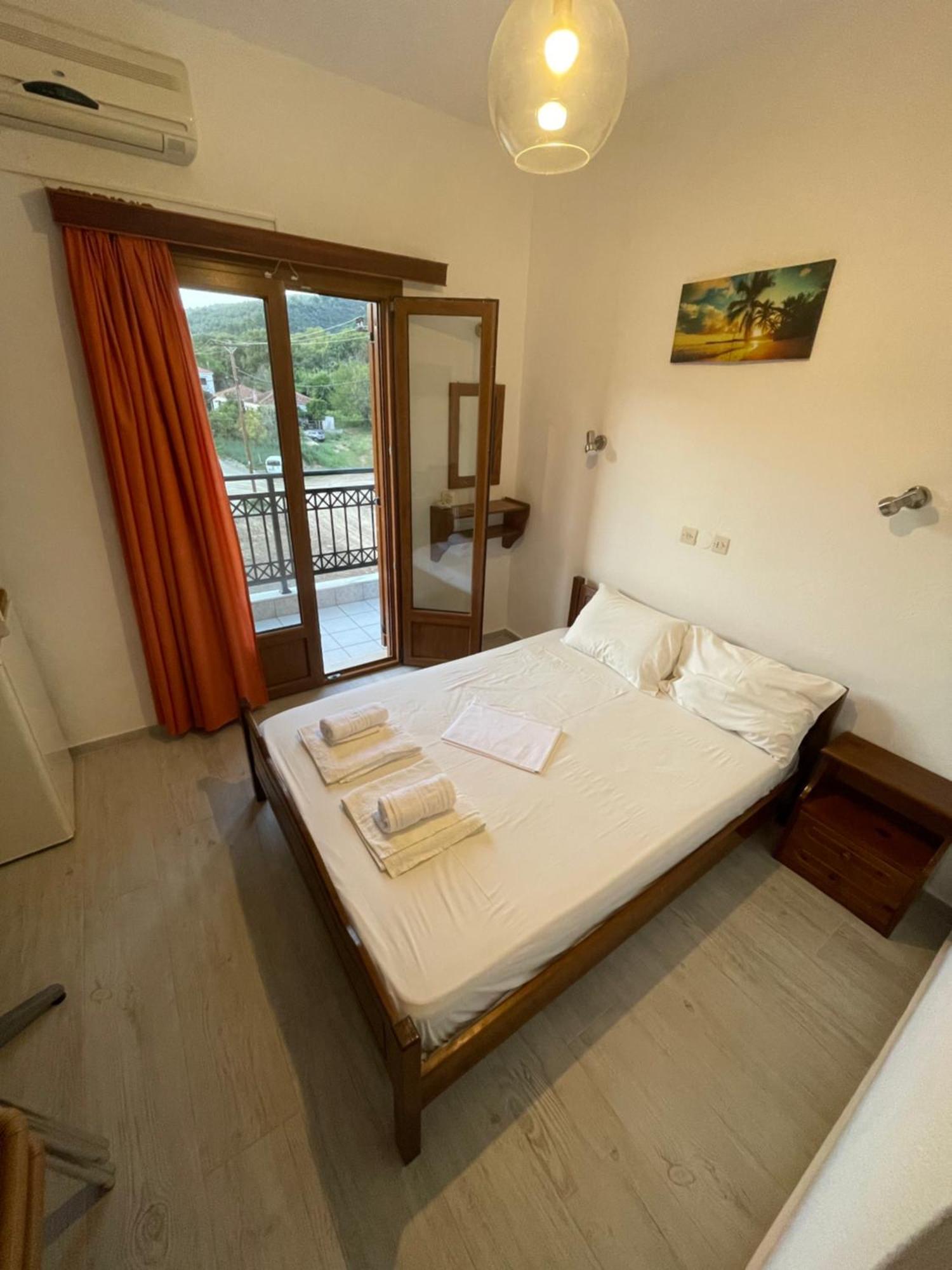 Delfinia Apartment *
