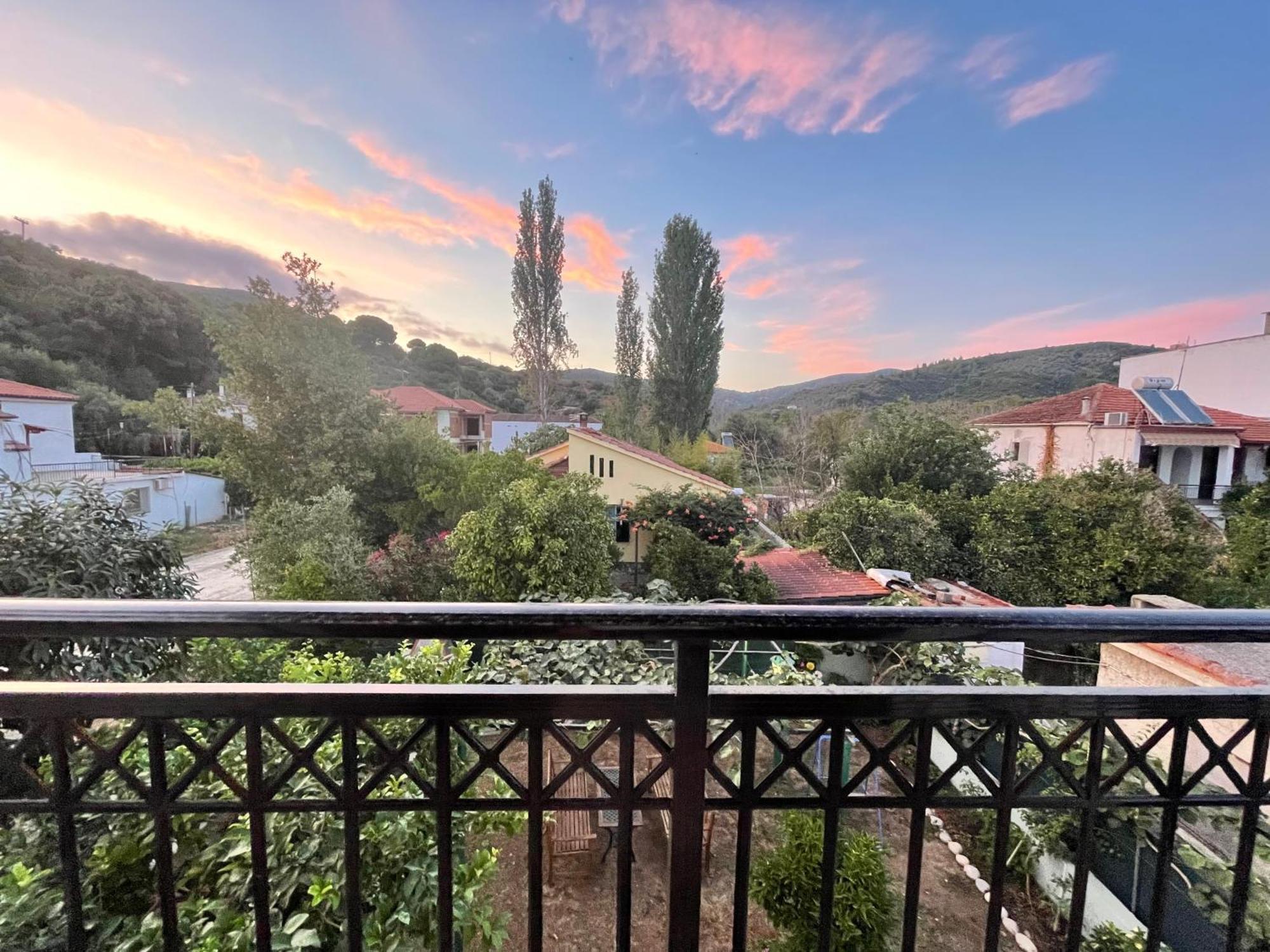 Delfinia Platanias (Thessaly)