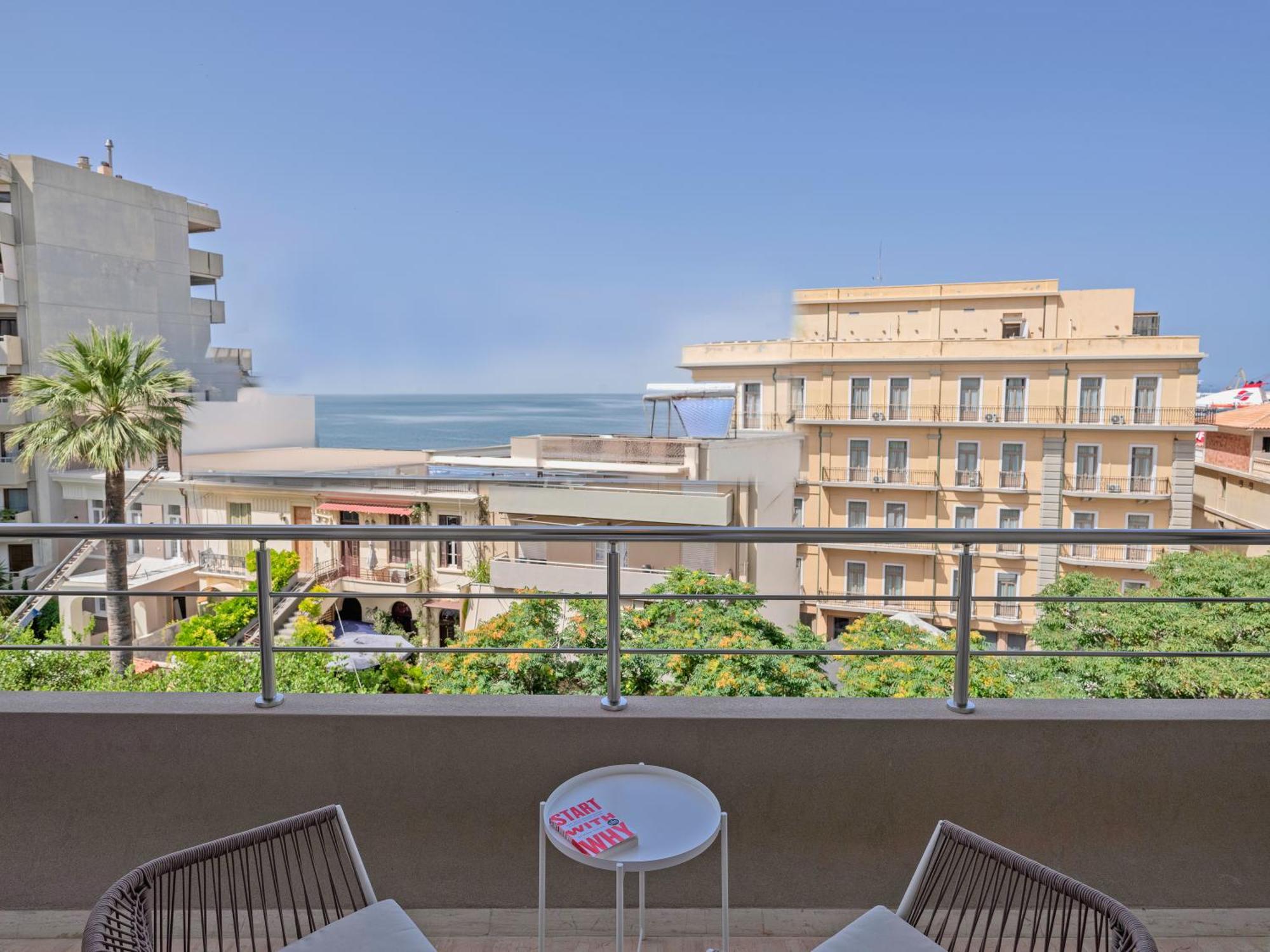 Space Row Design Living Apartment Heraklion (Crete)