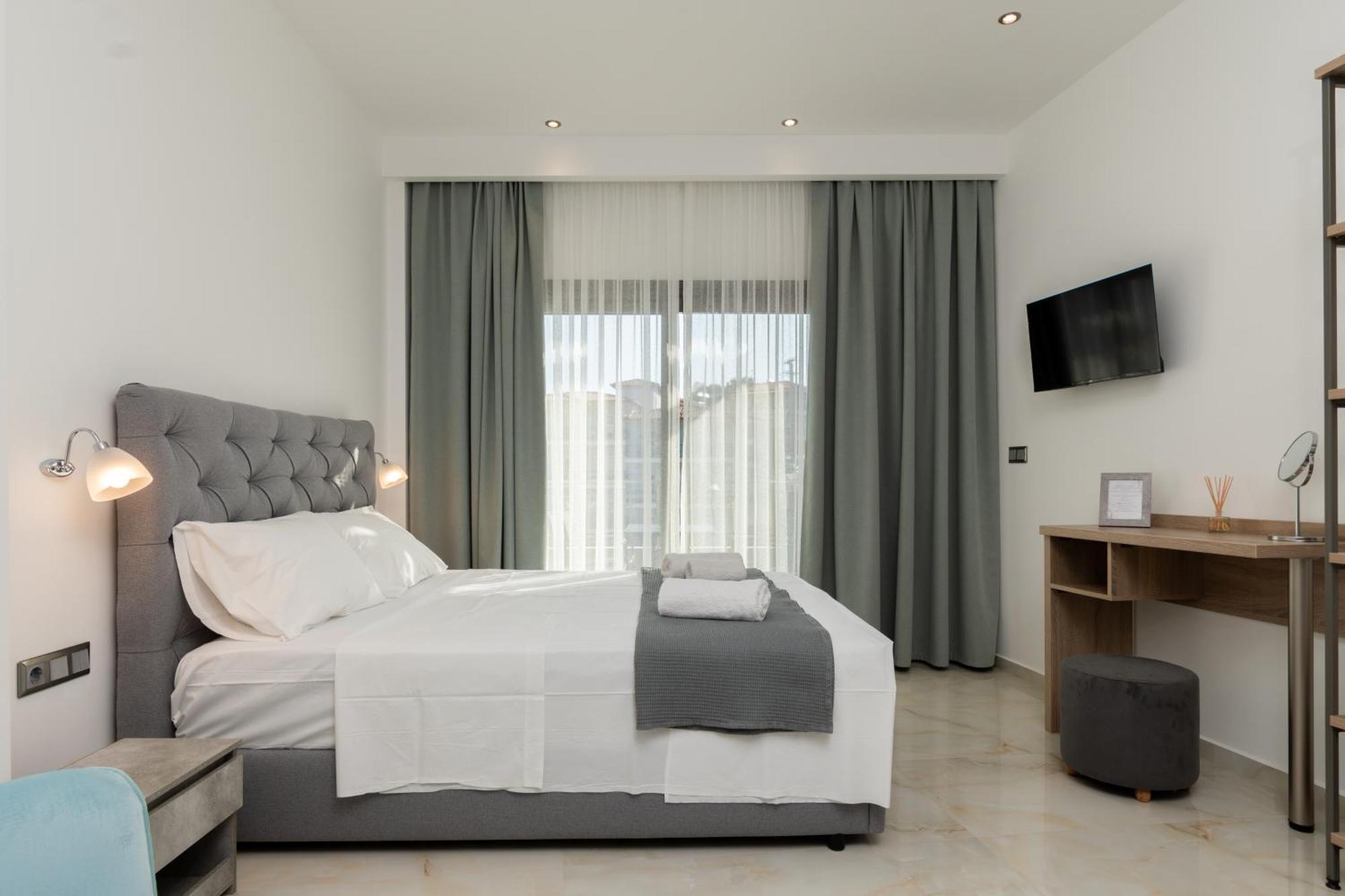 Marmo Premium Apartment Neos Marmaras