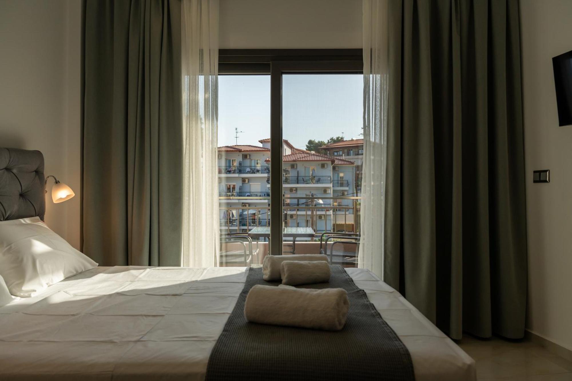 Marmo Premium Apartment Neos Marmaras