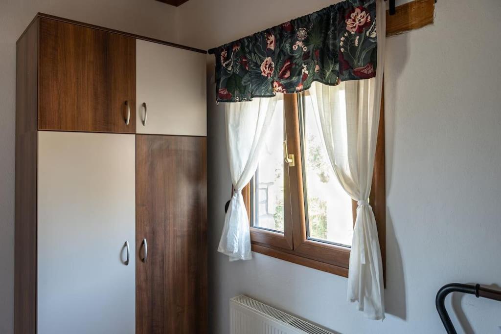 House Demetra Astris