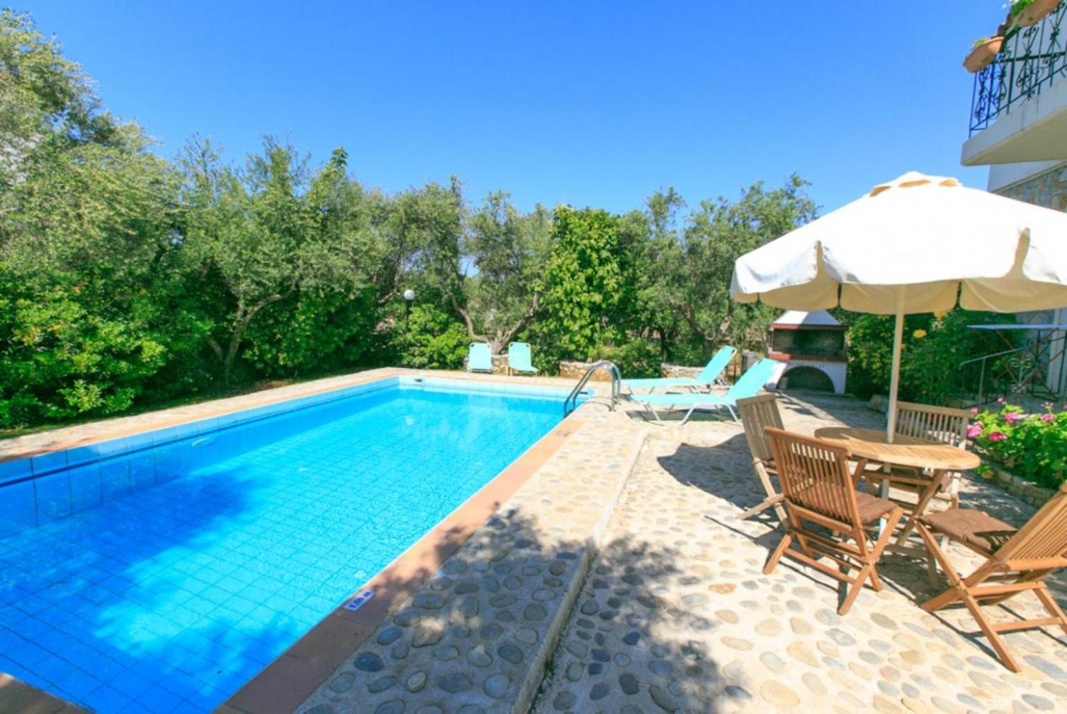 Nineta Villa