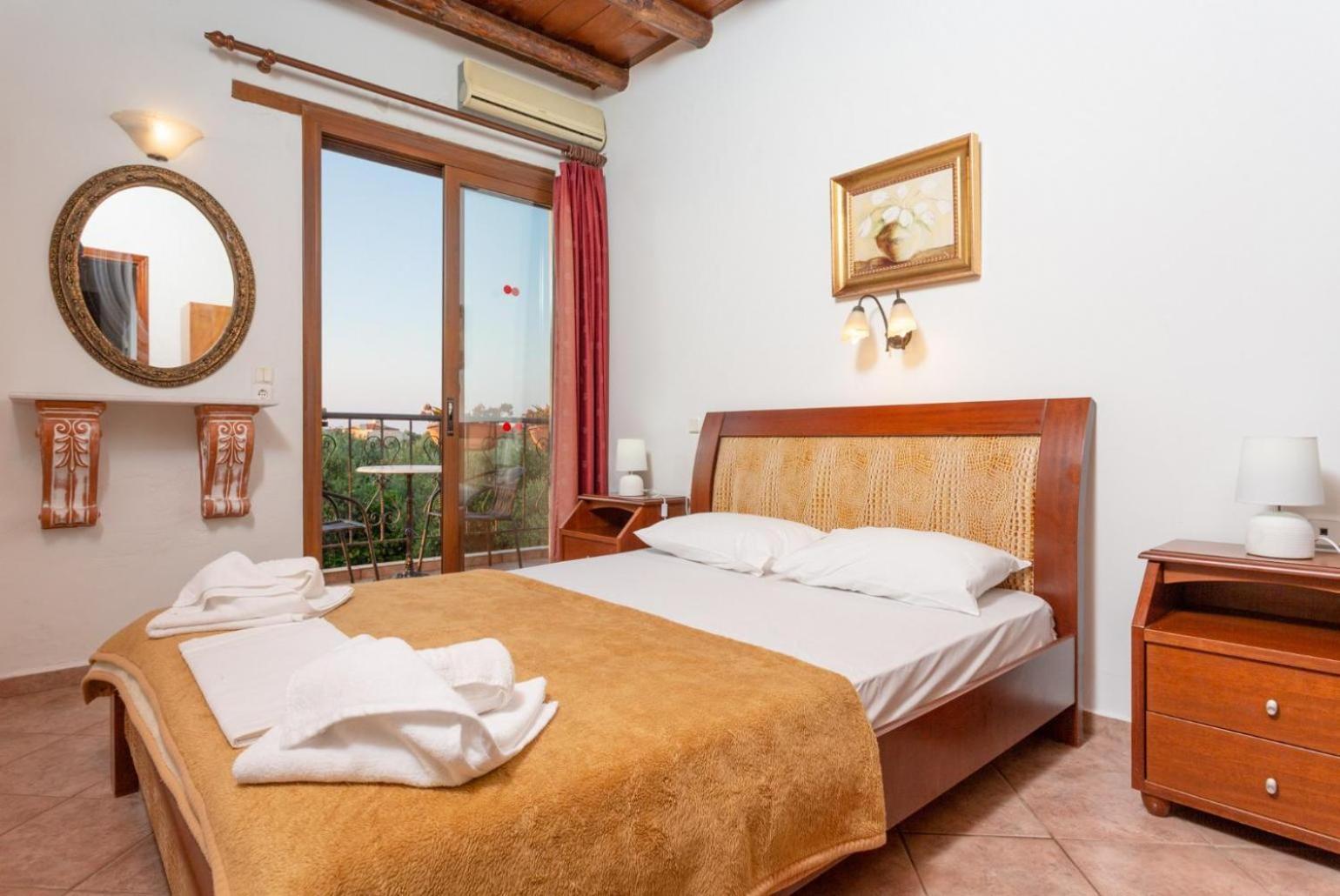 Villa Nineta Tavronitis (Crete)